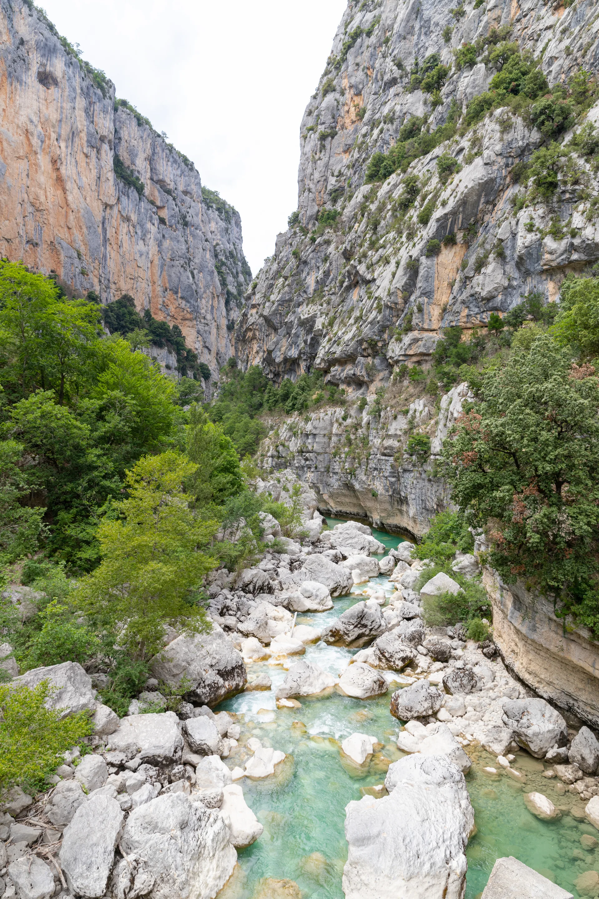 lac des Sirènes à Aiguines — À 744 m du lac