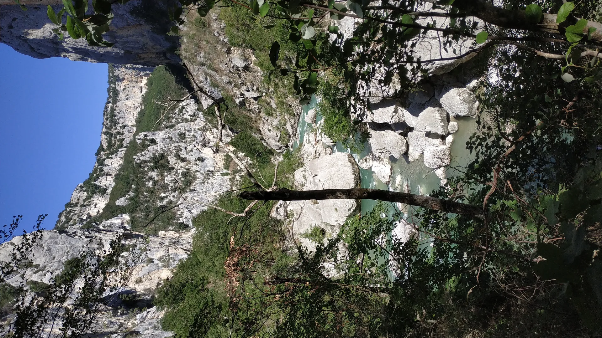 lac des Sirènes à Aiguines — À 1,4 km du lac