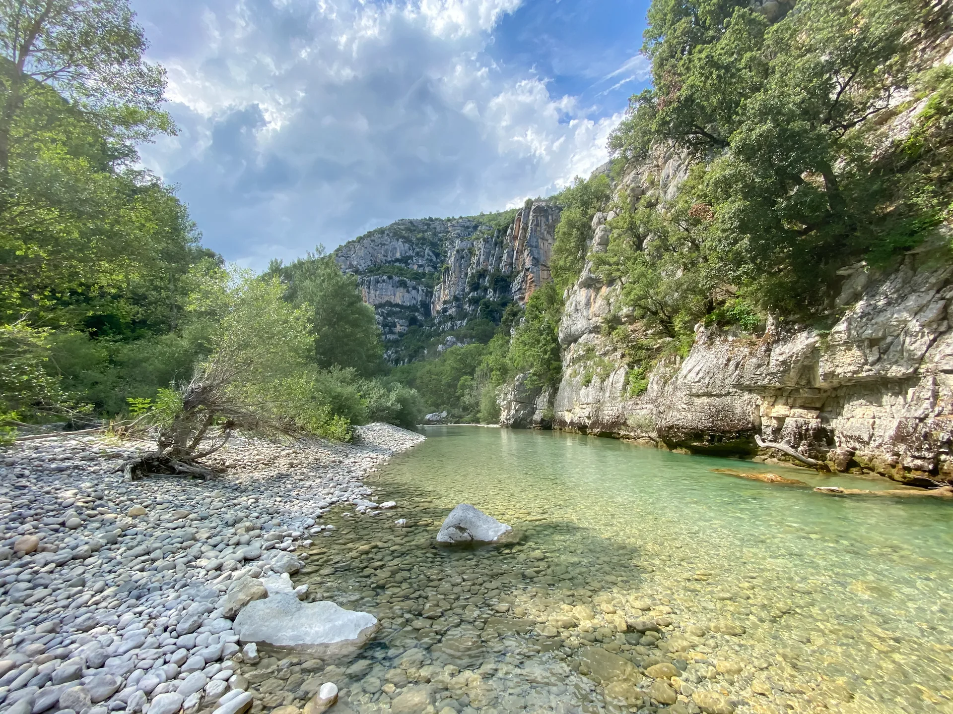 lac des Sirènes à Aiguines — À 664 m du lac