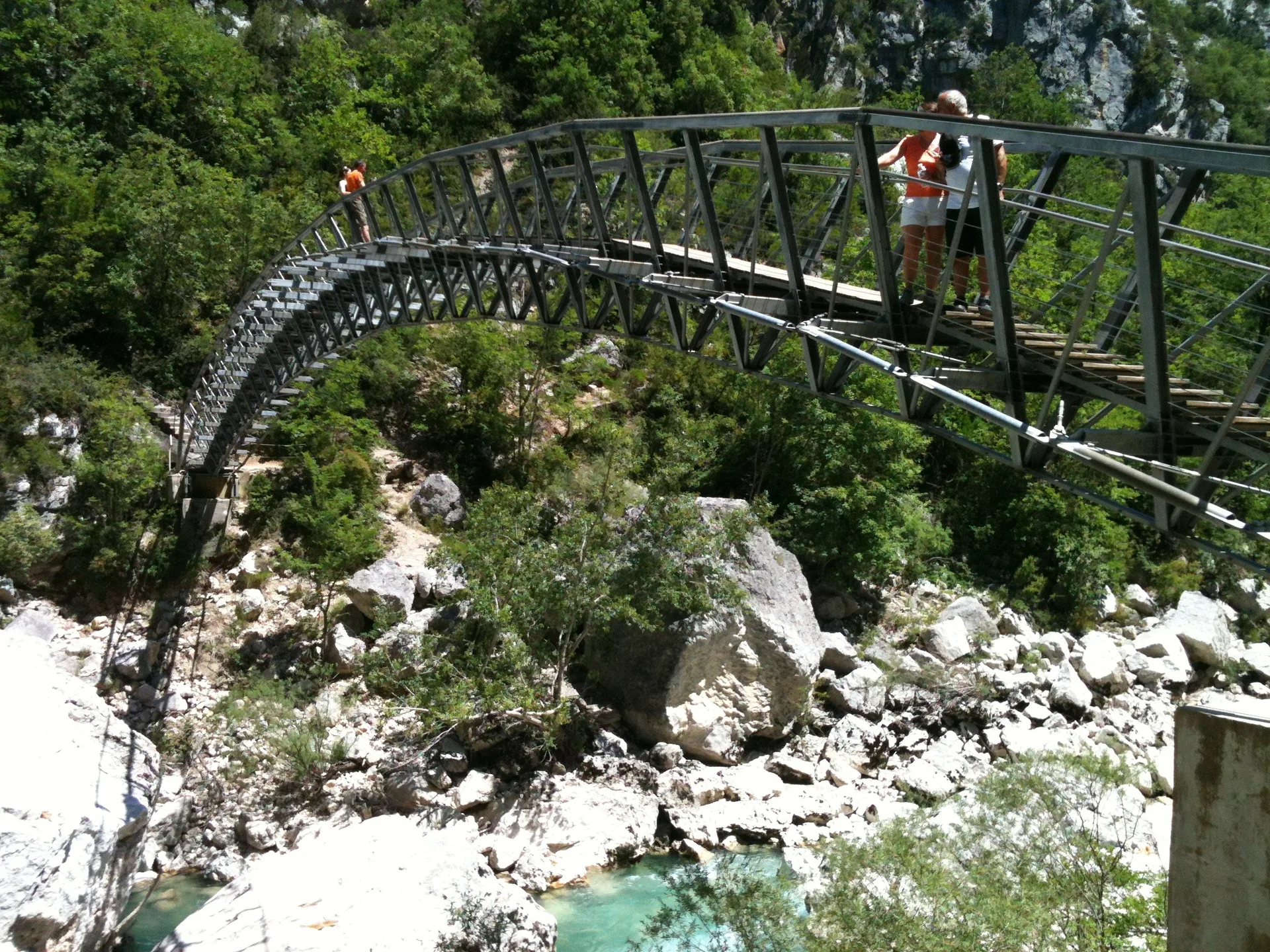 lac des Sirènes à Aiguines — À 698 m du lac