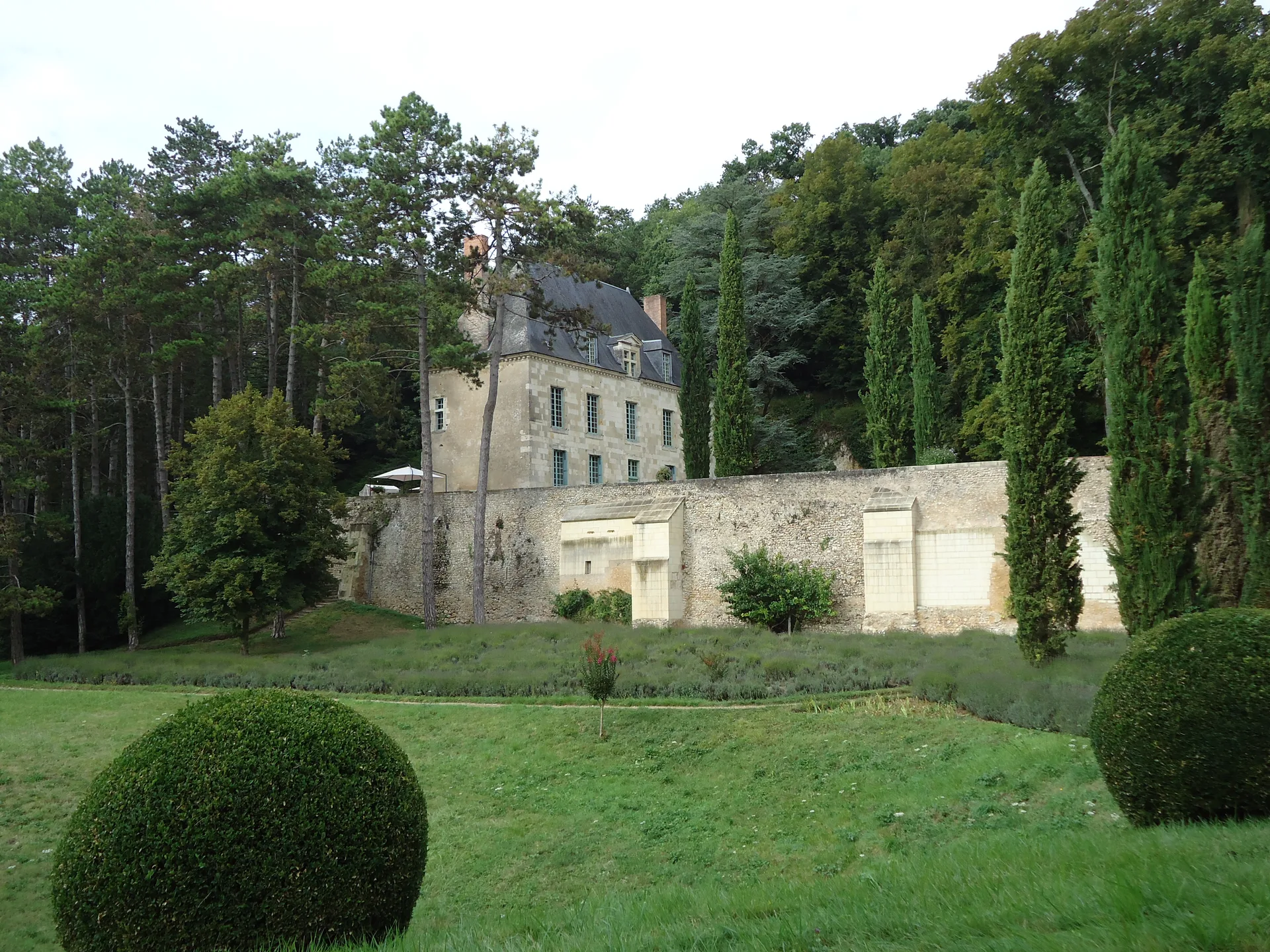Lac des Varennes Marcon à Marçon — À 4,4 km du lac