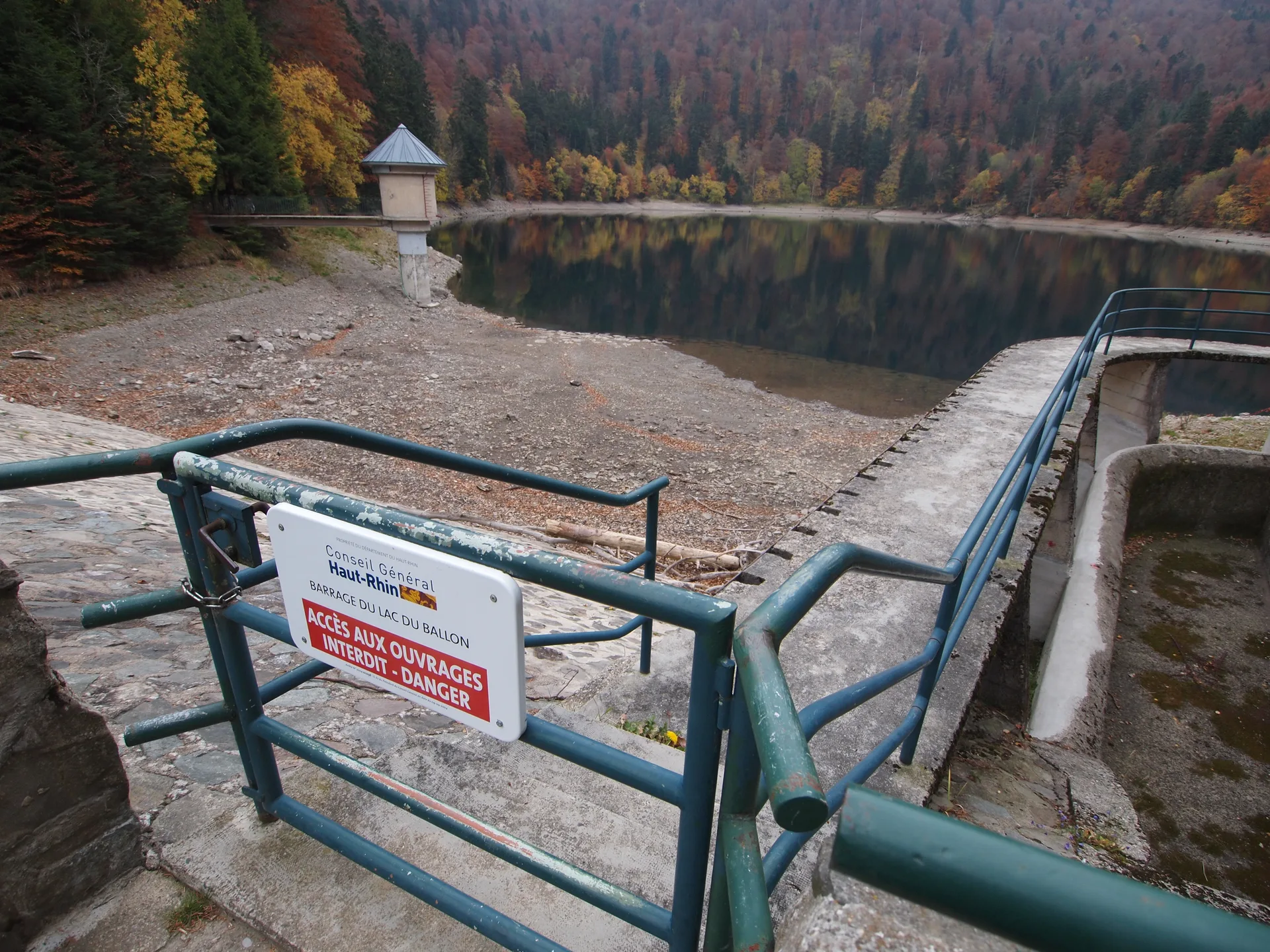 Lac du Ballon à Lautenbachzell — Sur le lac