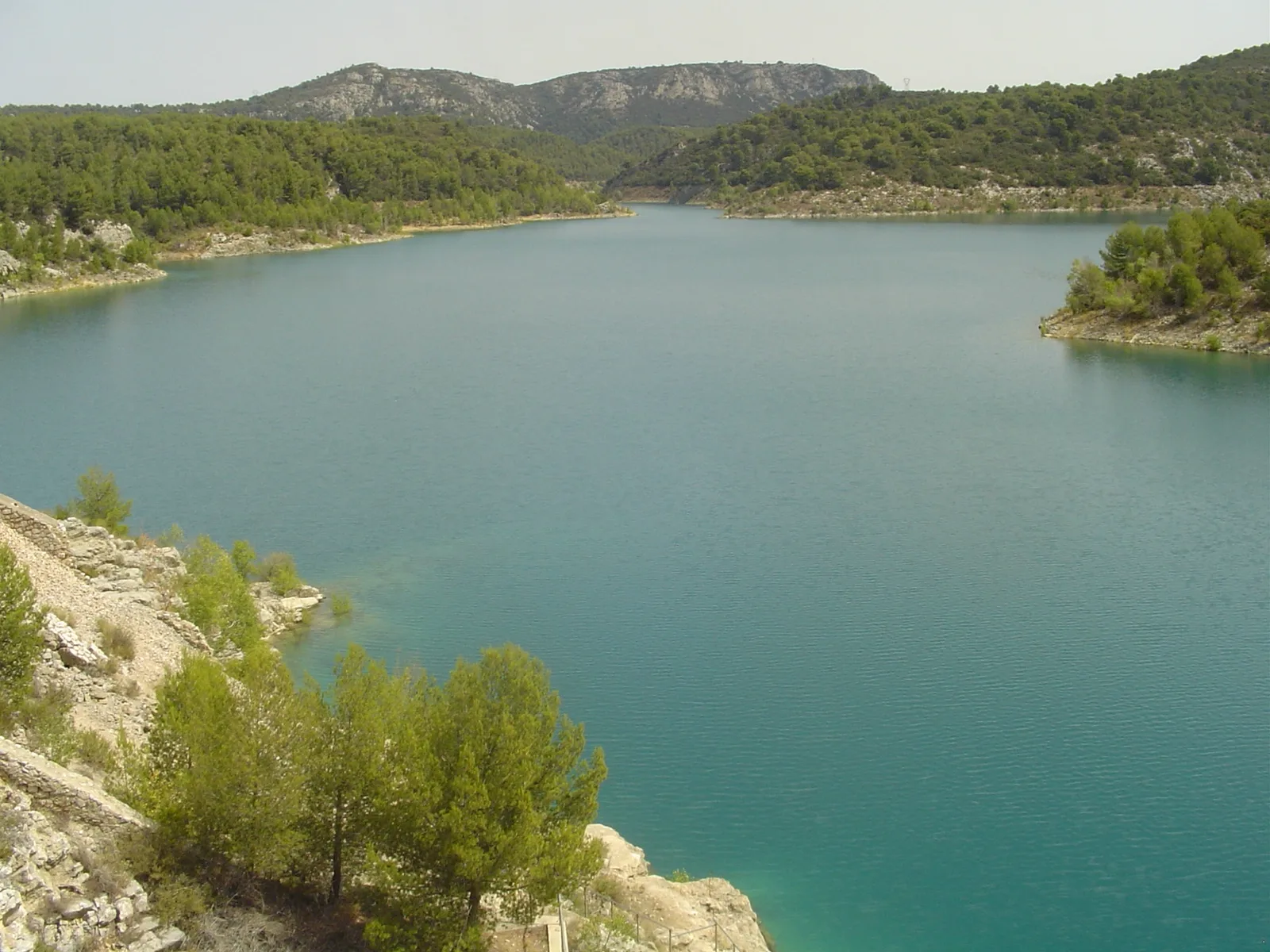 Lac du Bimont à Saint-Marc-Jaumegarde — À 1,0 km du lac