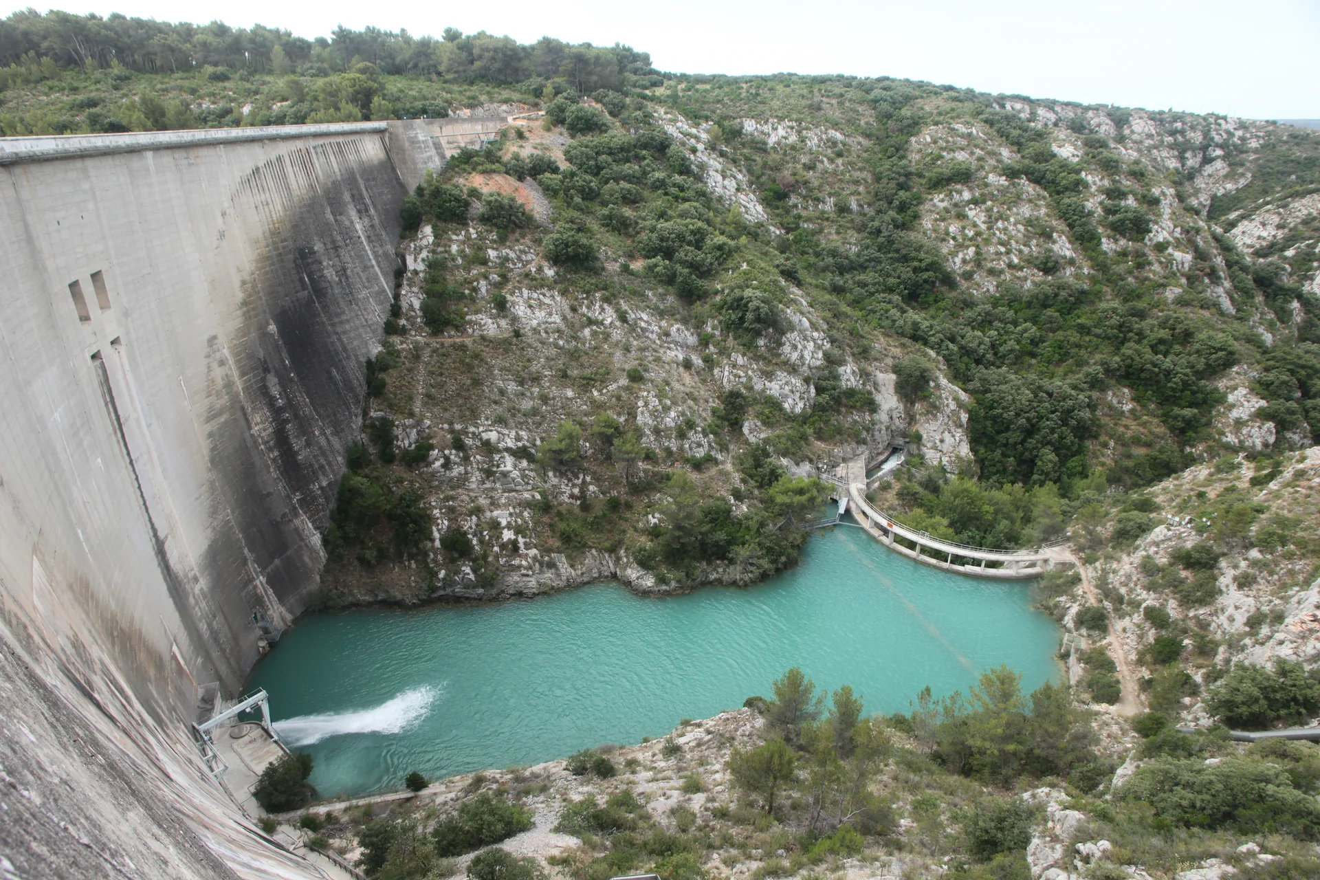 Lac du Bimont à Saint-Marc-Jaumegarde — Sur le lac