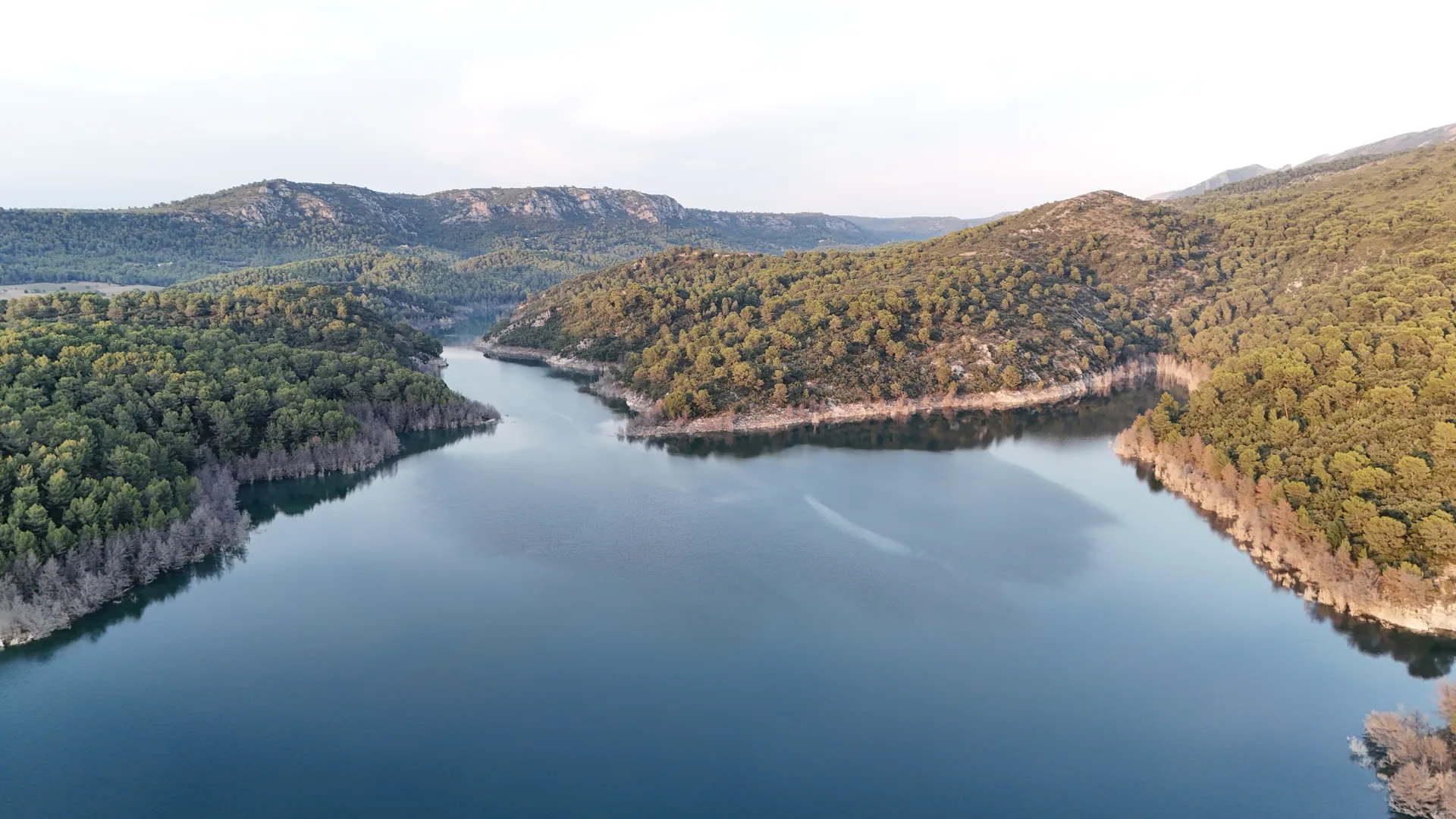 Lac du Bimont à Saint-Marc-Jaumegarde — Sur le lac