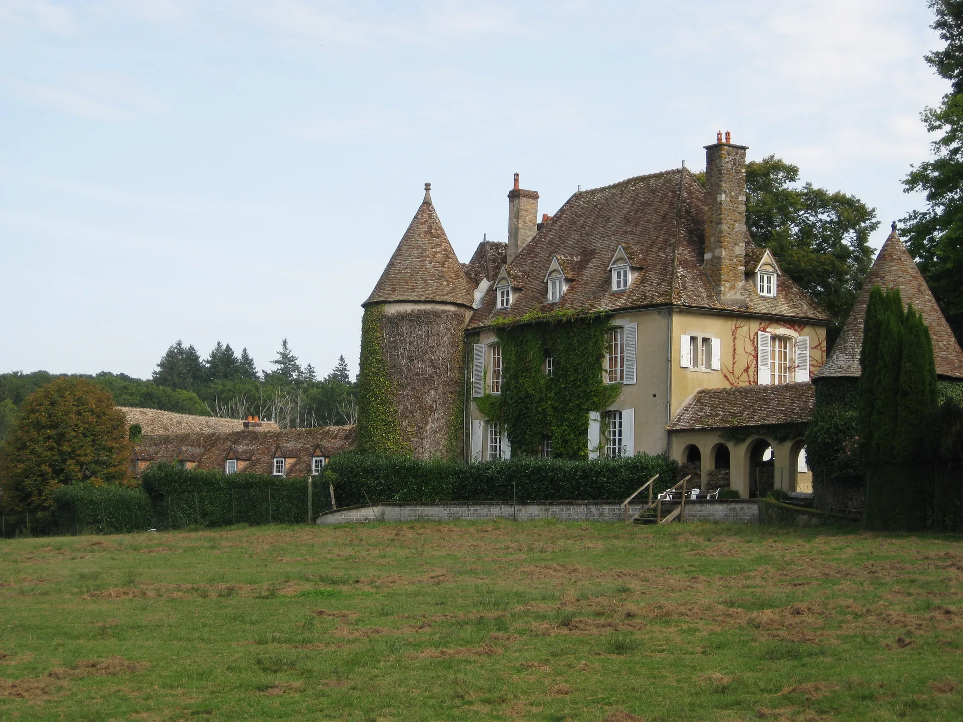 Lac du Bourdon à Saint-Fargeau — À 4,7 km du lac