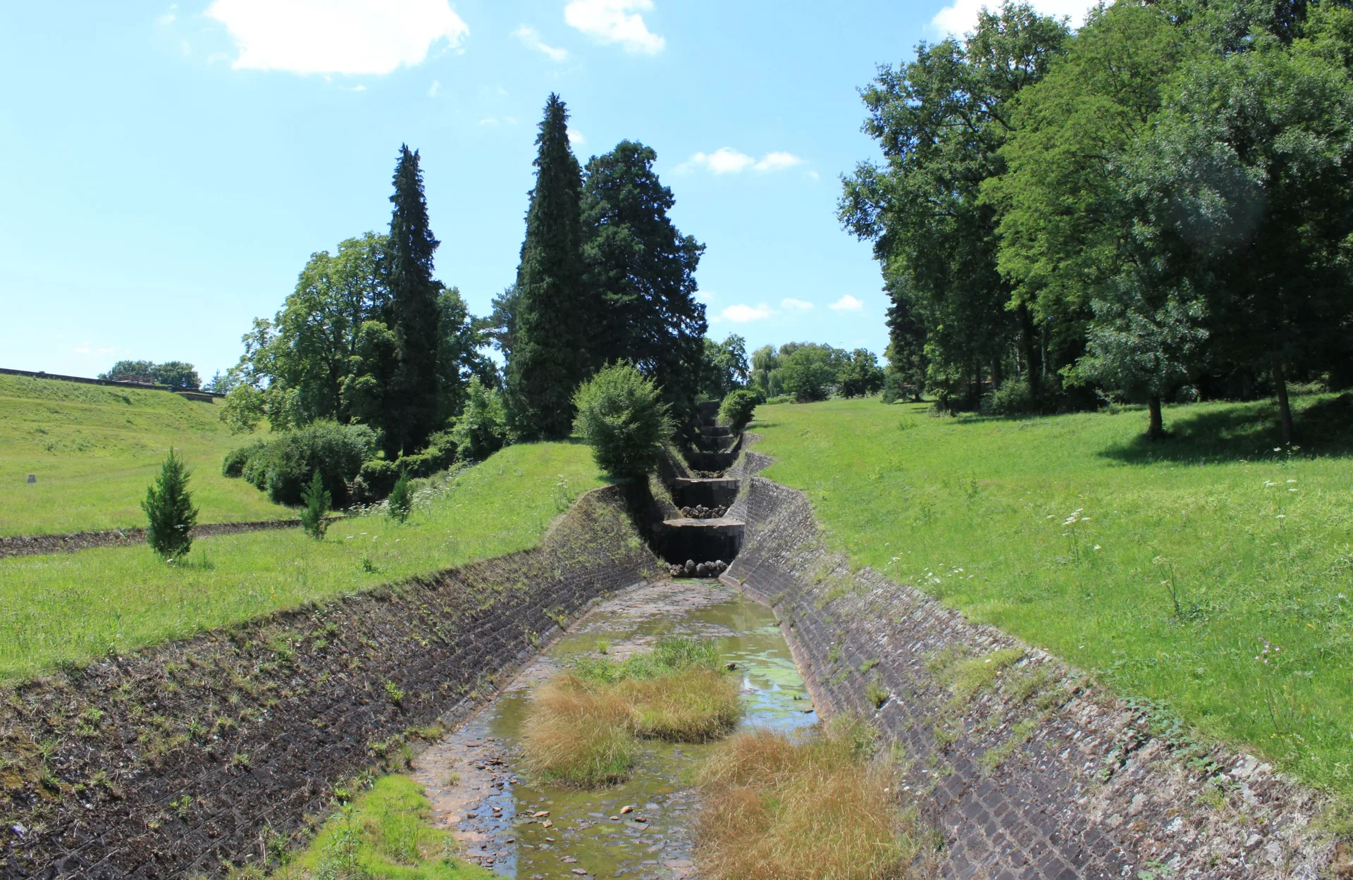 Lac du Bourdon à Saint-Fargeau — À 443 m du lac