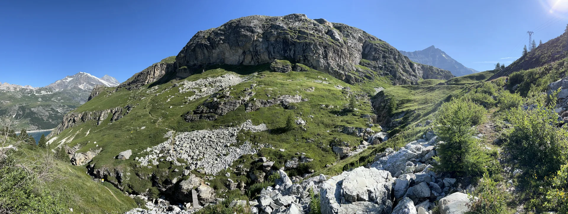 Lac du Chevril à Tignes — À 1,1 km du lac