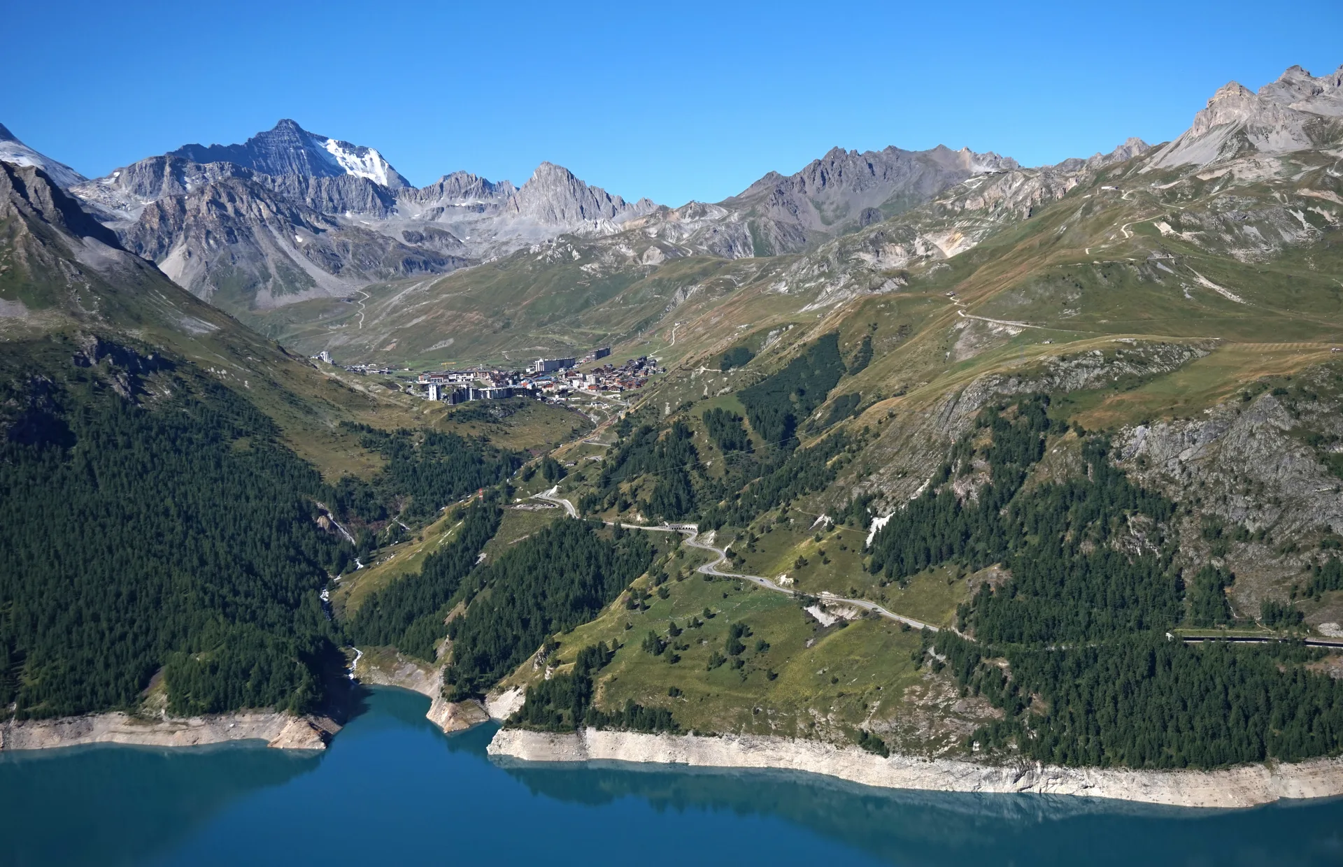Lac du Chevril à Tignes — À 1,2 km du lac