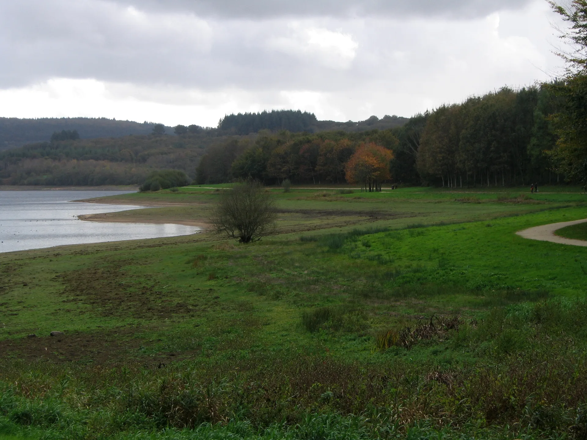 Lac du Drennec à Commana — À 1,3 km du lac