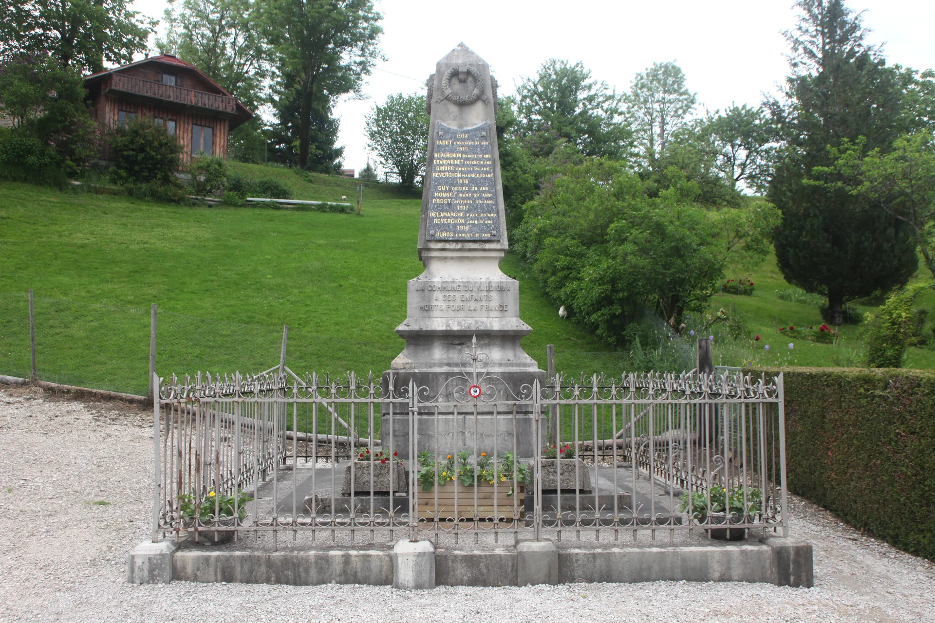 Lac du Fioget à Châtelneuf — À 3,3 km du lac