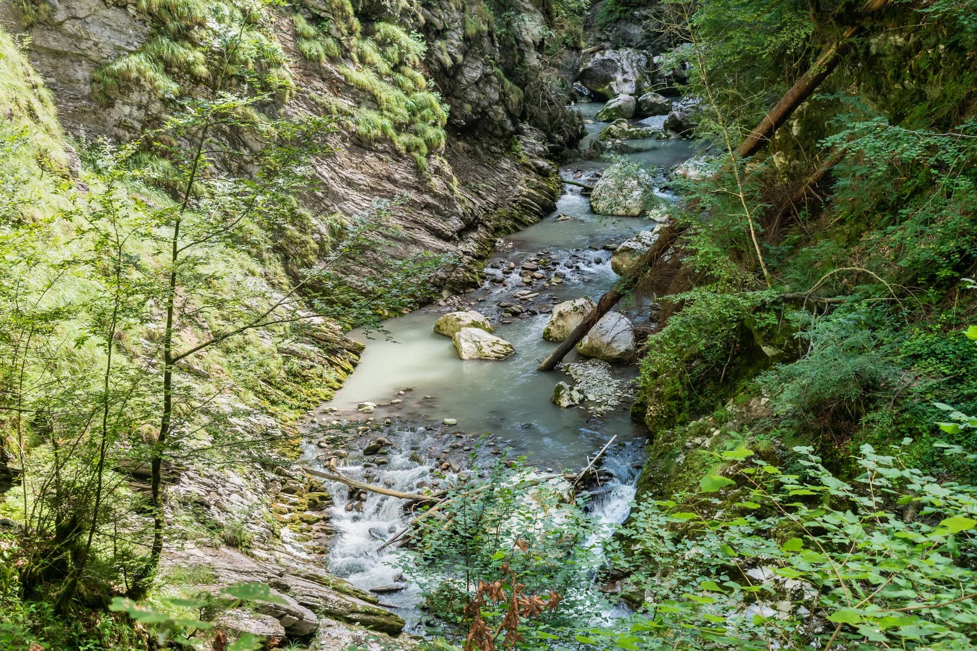 Lac du Jotty à La Baume — À 603 m du lac