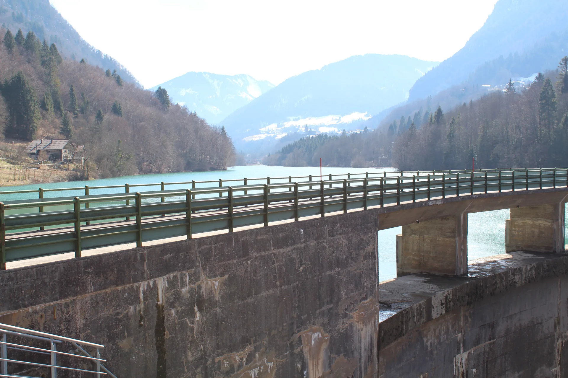 Lac du Jotty à La Baume — Sur le lac