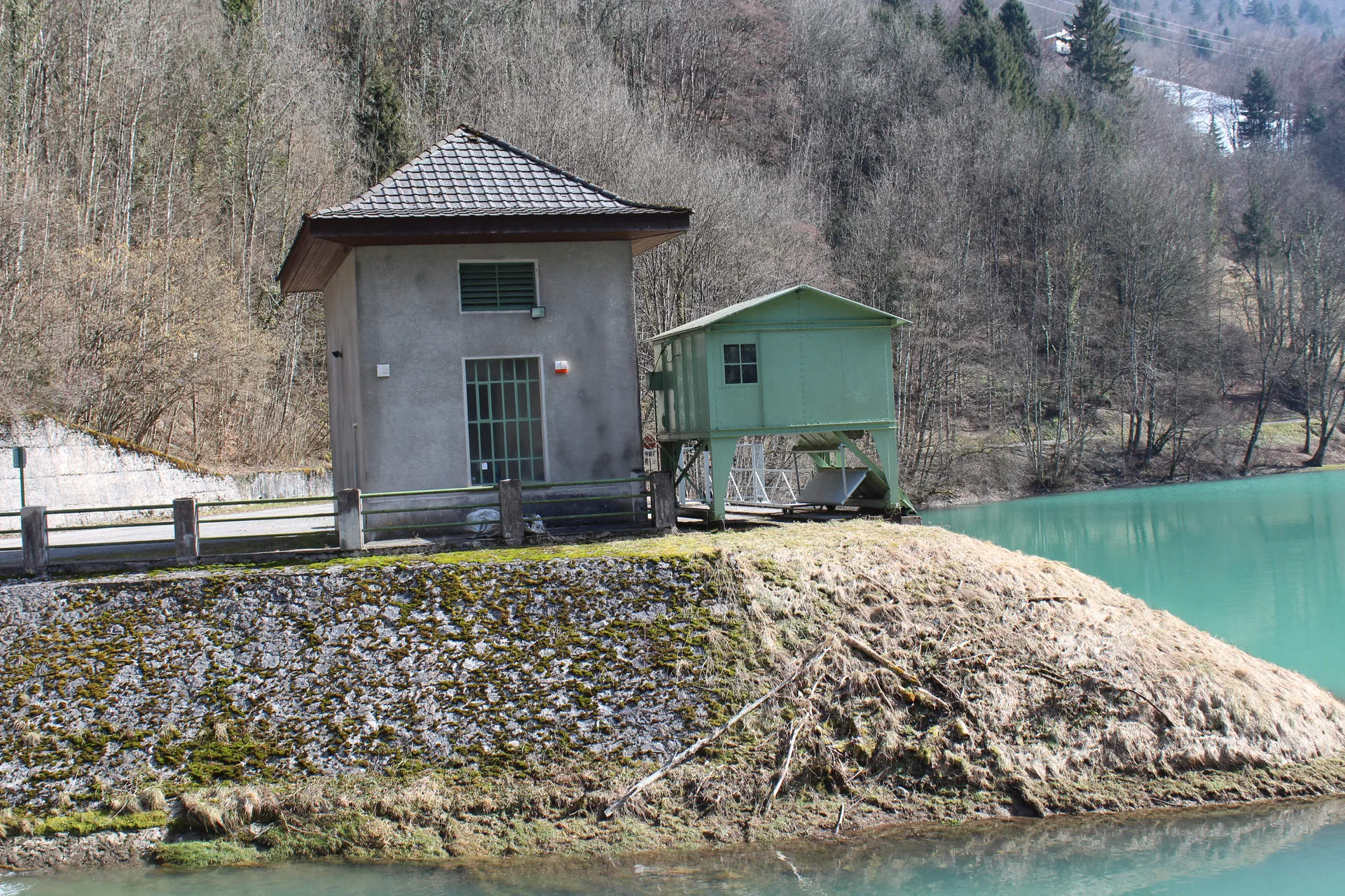 Lac du Jotty à La Baume — Sur le lac