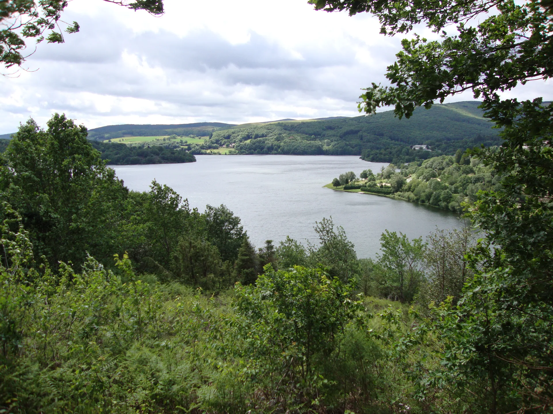 Lac du Laouzas à Nages — À 1,8 km du lac