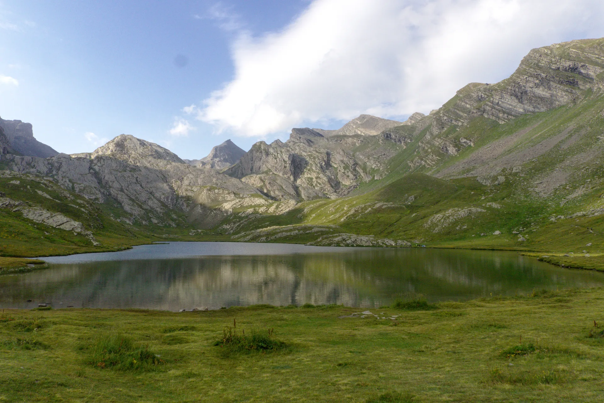 Lac du Lauzanier à Val d'Oronaye — À 275 m du lac
