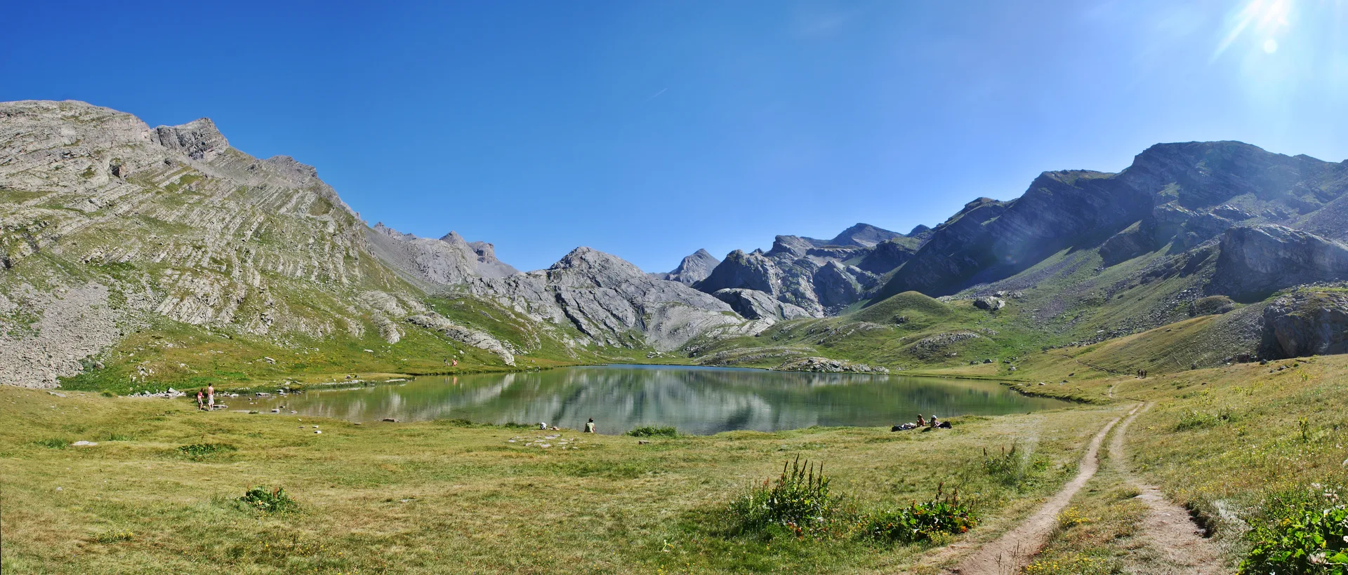 Lac du Lauzanier à Val d'Oronaye — À 219 m du lac