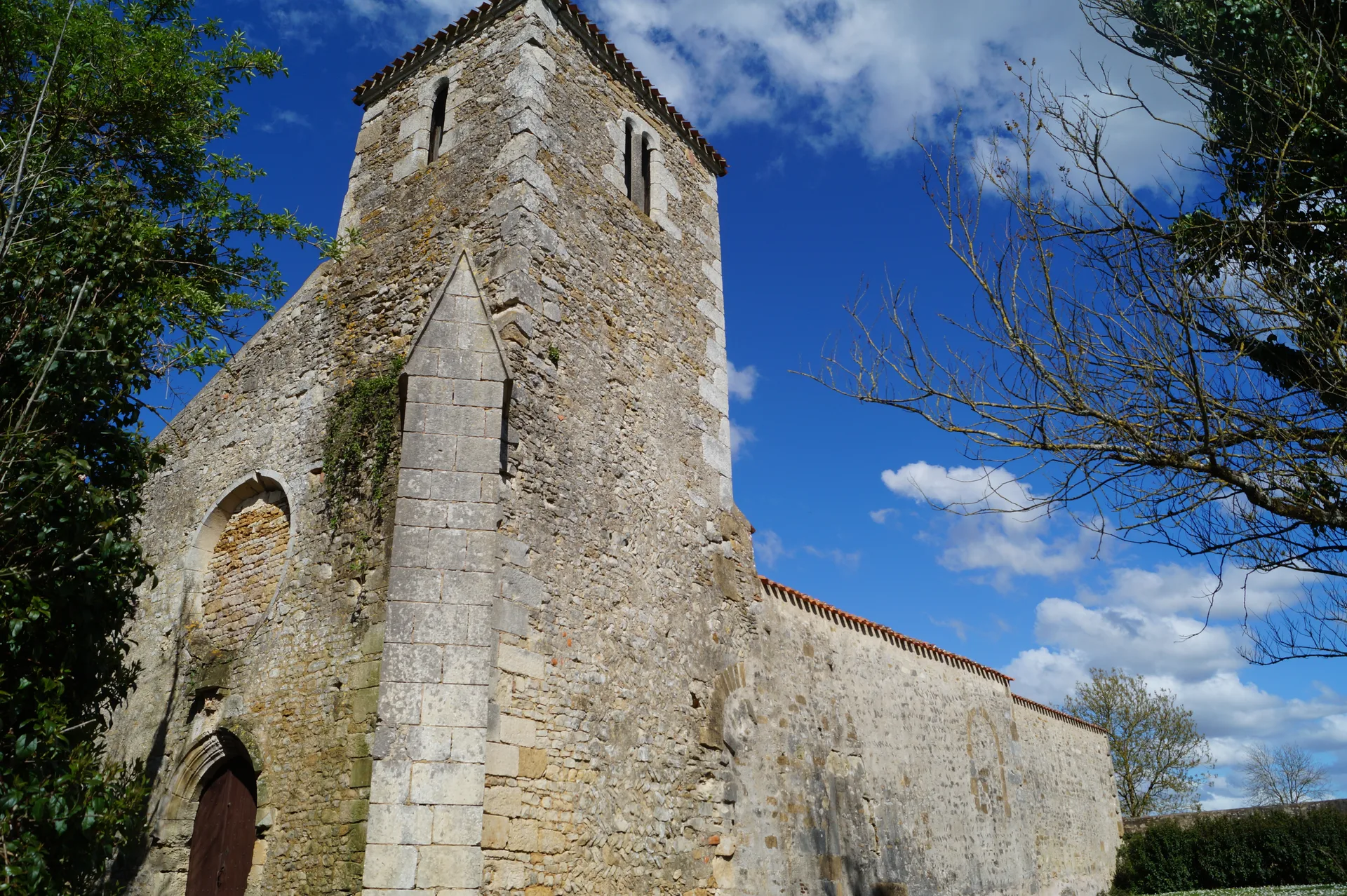 Lac du Marillet à Château-Guibert — À 4,4 km du lac