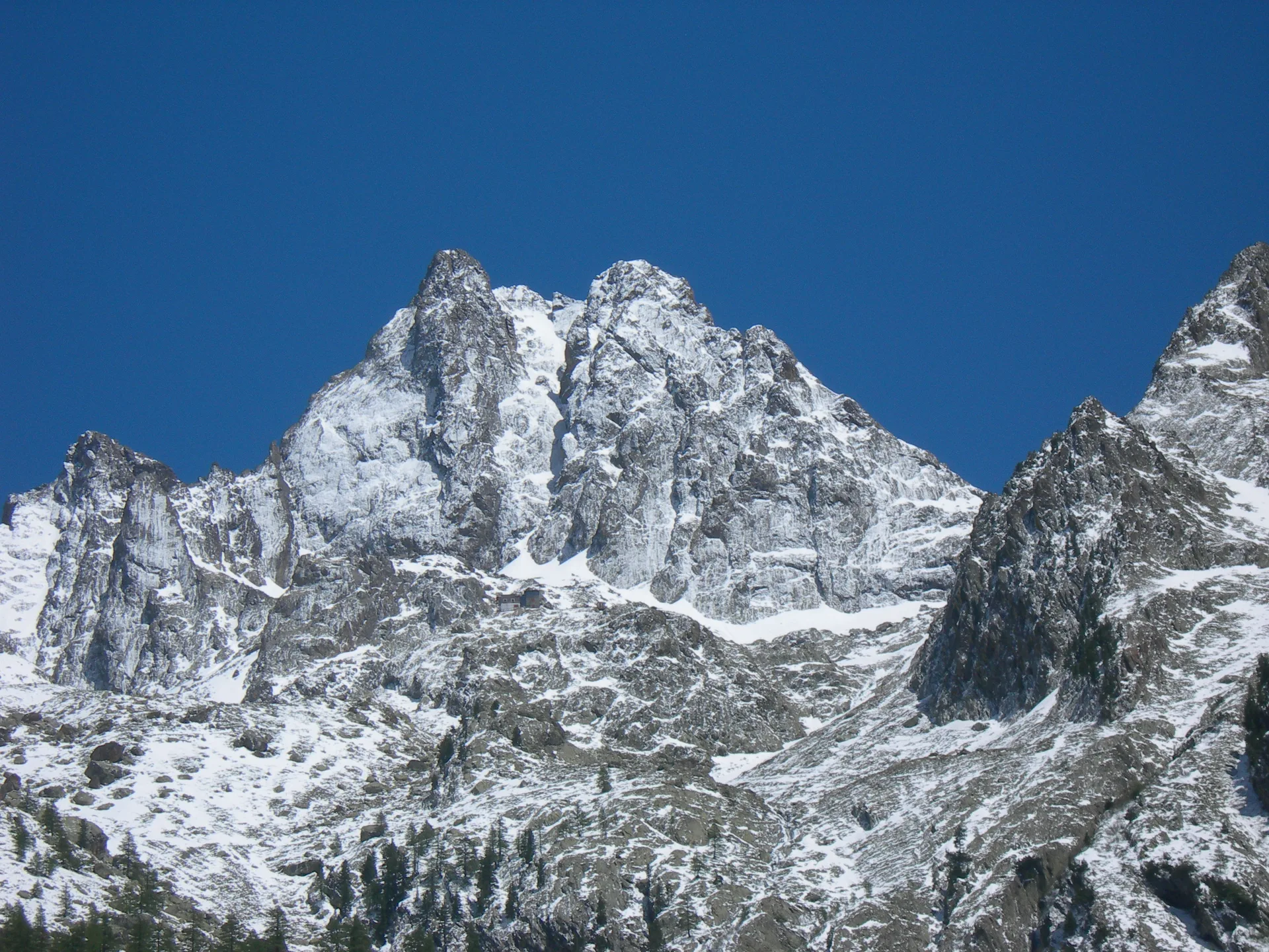 Lac du Mercantour à Saint-Martin-Vésubie — À 2,4 km du lac
