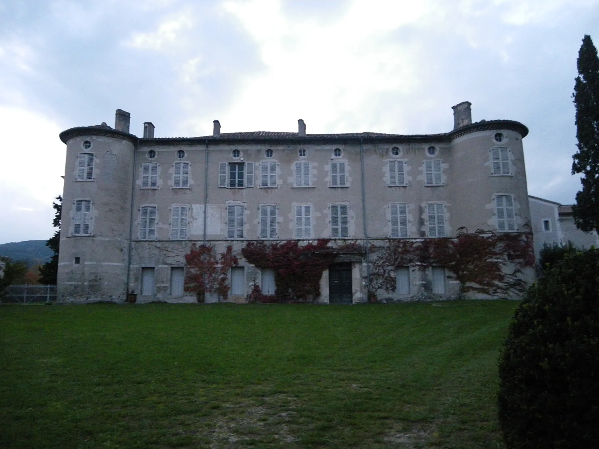 Lac du Meyrol à Montélimar — À 1,6 km du lac