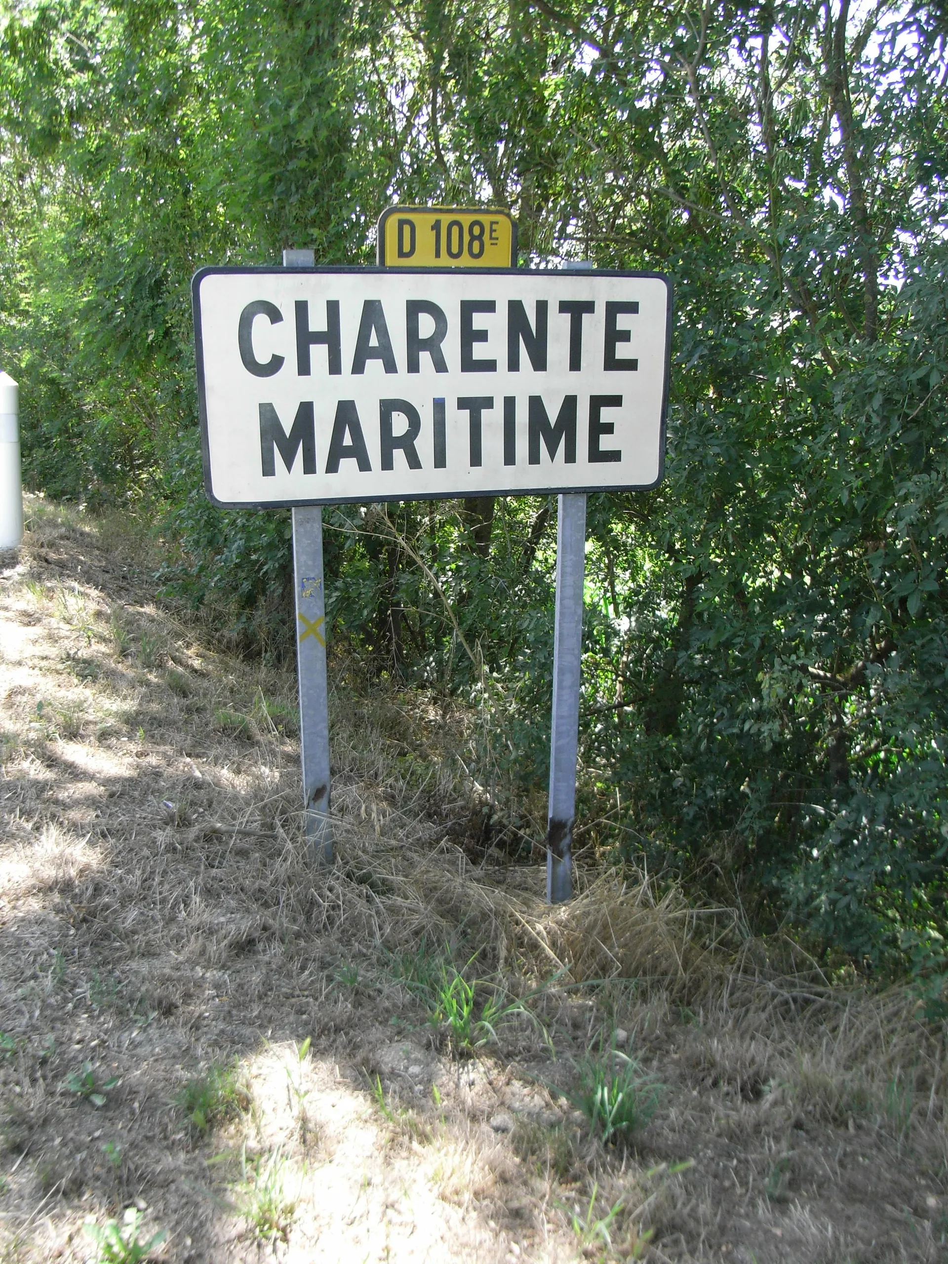 Lac du Mignon à Saint-Hilaire-la-Palud — À 2,1 km du lac