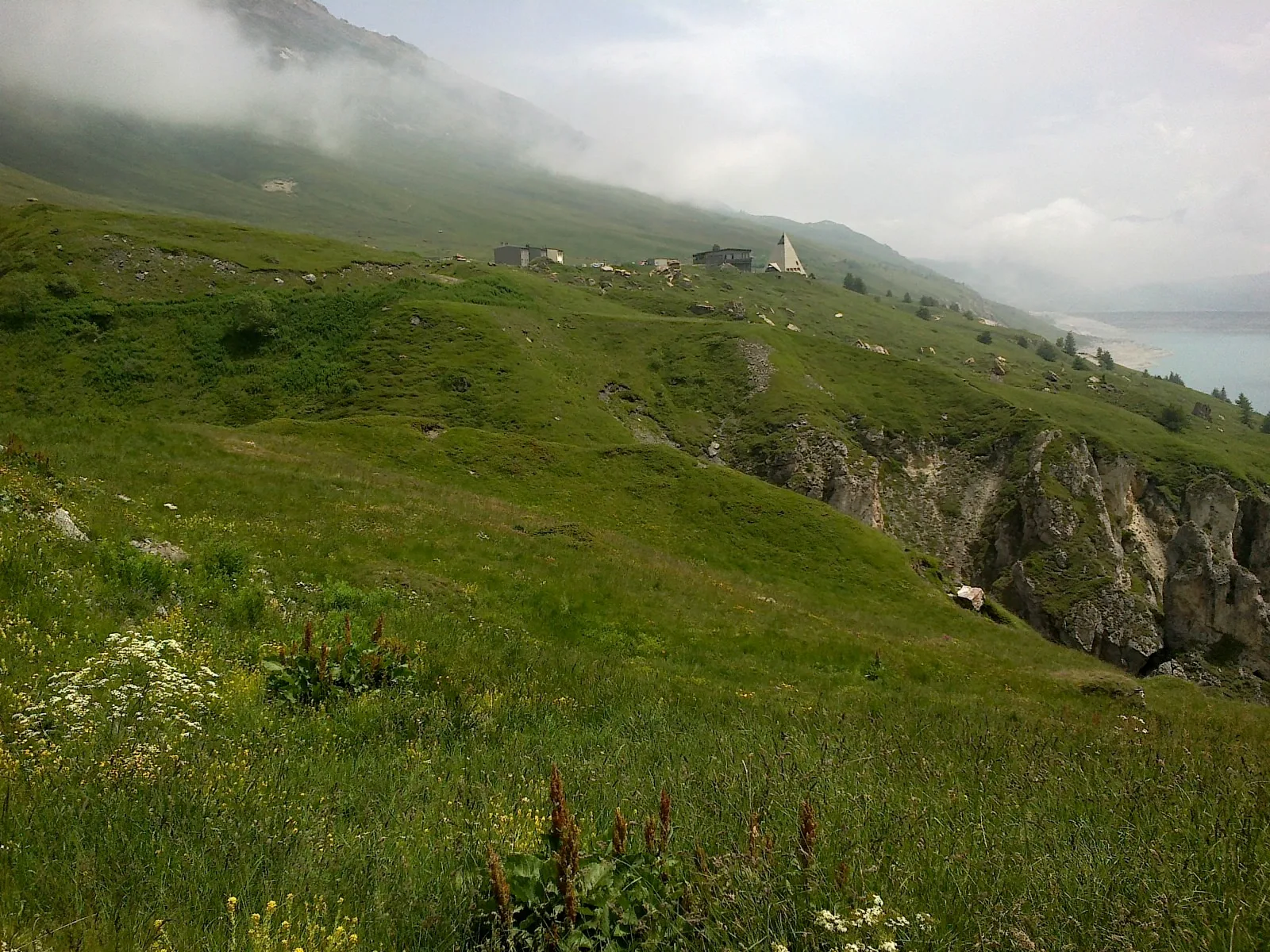 Lac du Mont Cenis à Val-Cenis — À 1,2 km du lac