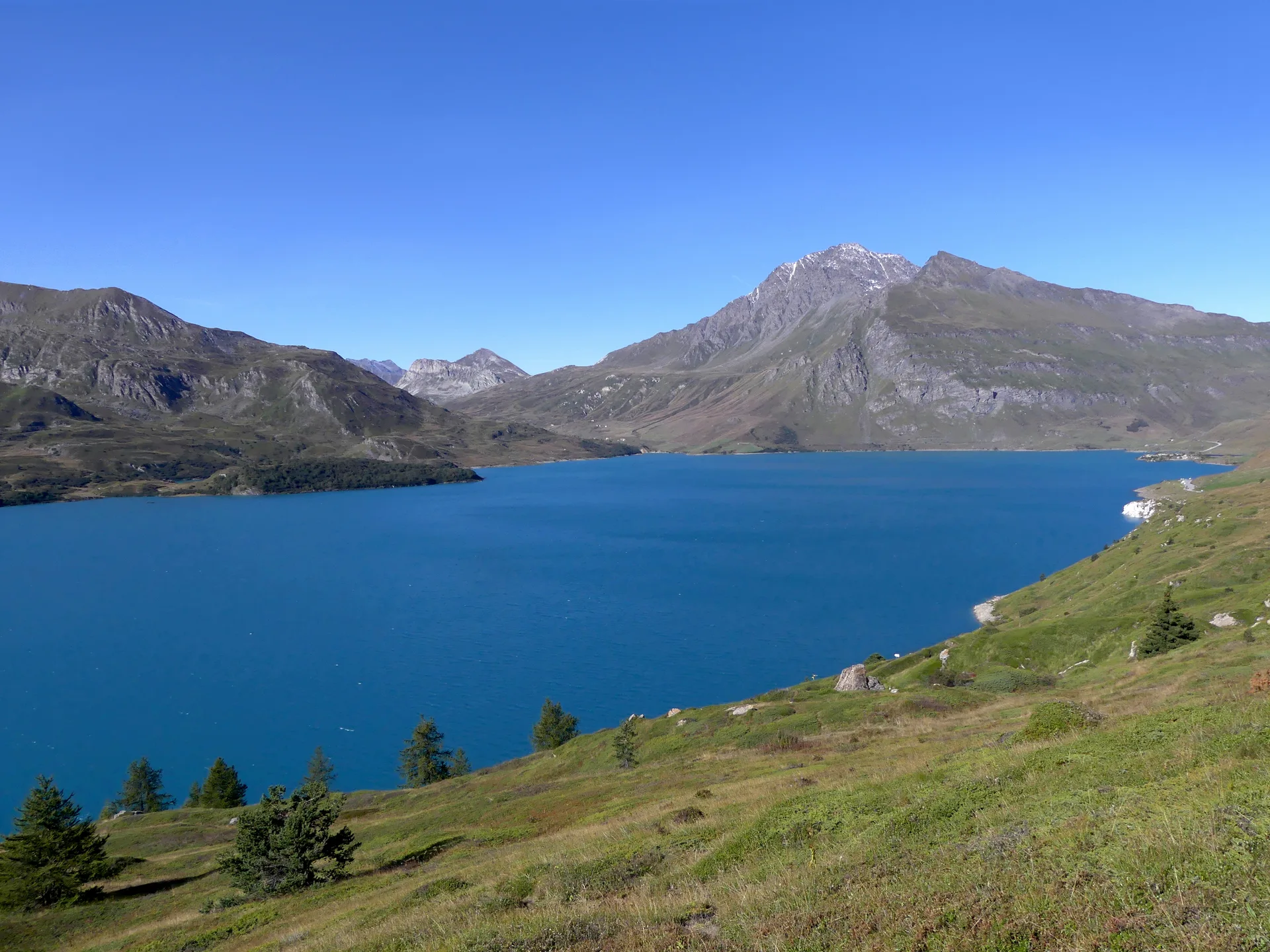 Lac du Mont Cenis à Val-Cenis — À 1,2 km du lac