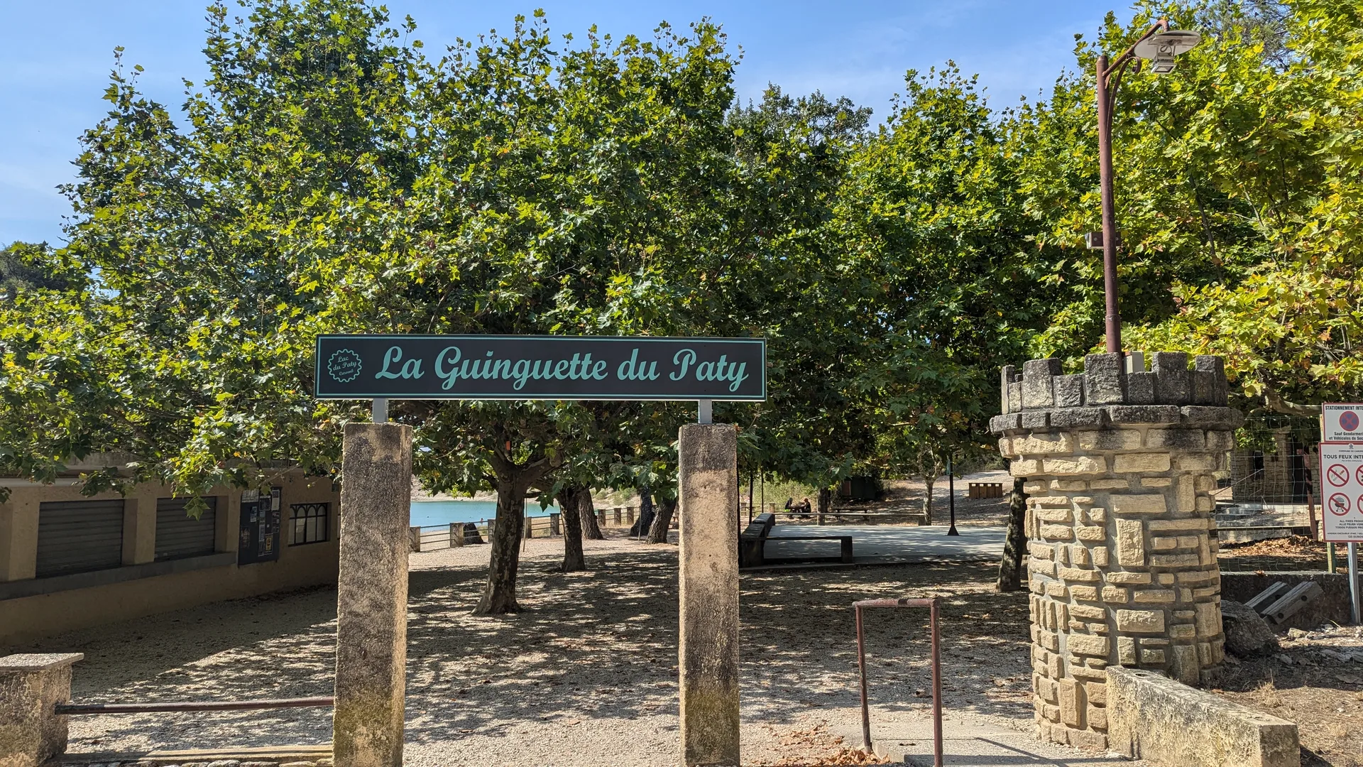 Lac du Paty à Caromb — Sur le lac