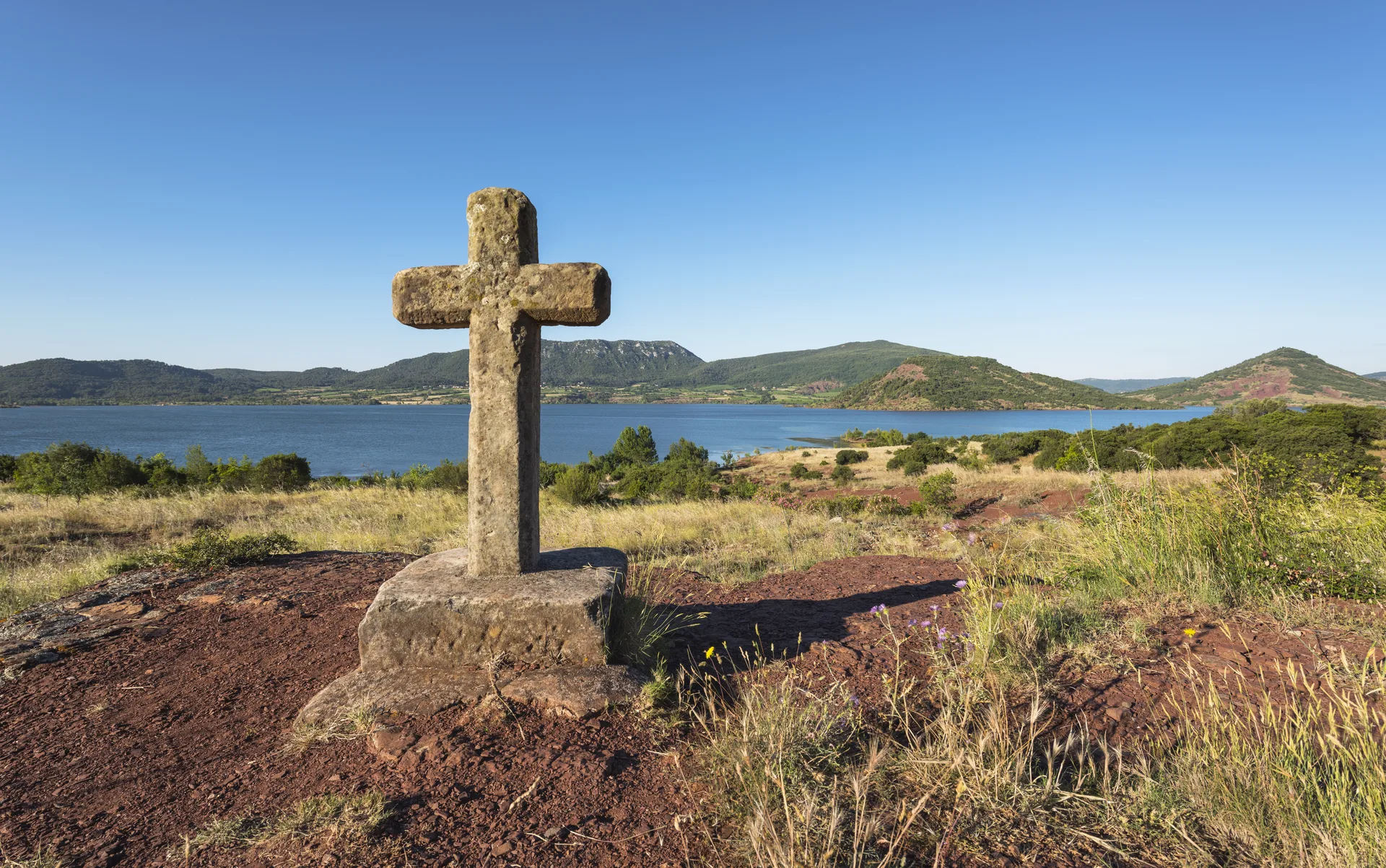 Lac du Salagou La Chapelle à Celles — À 335 m du lac