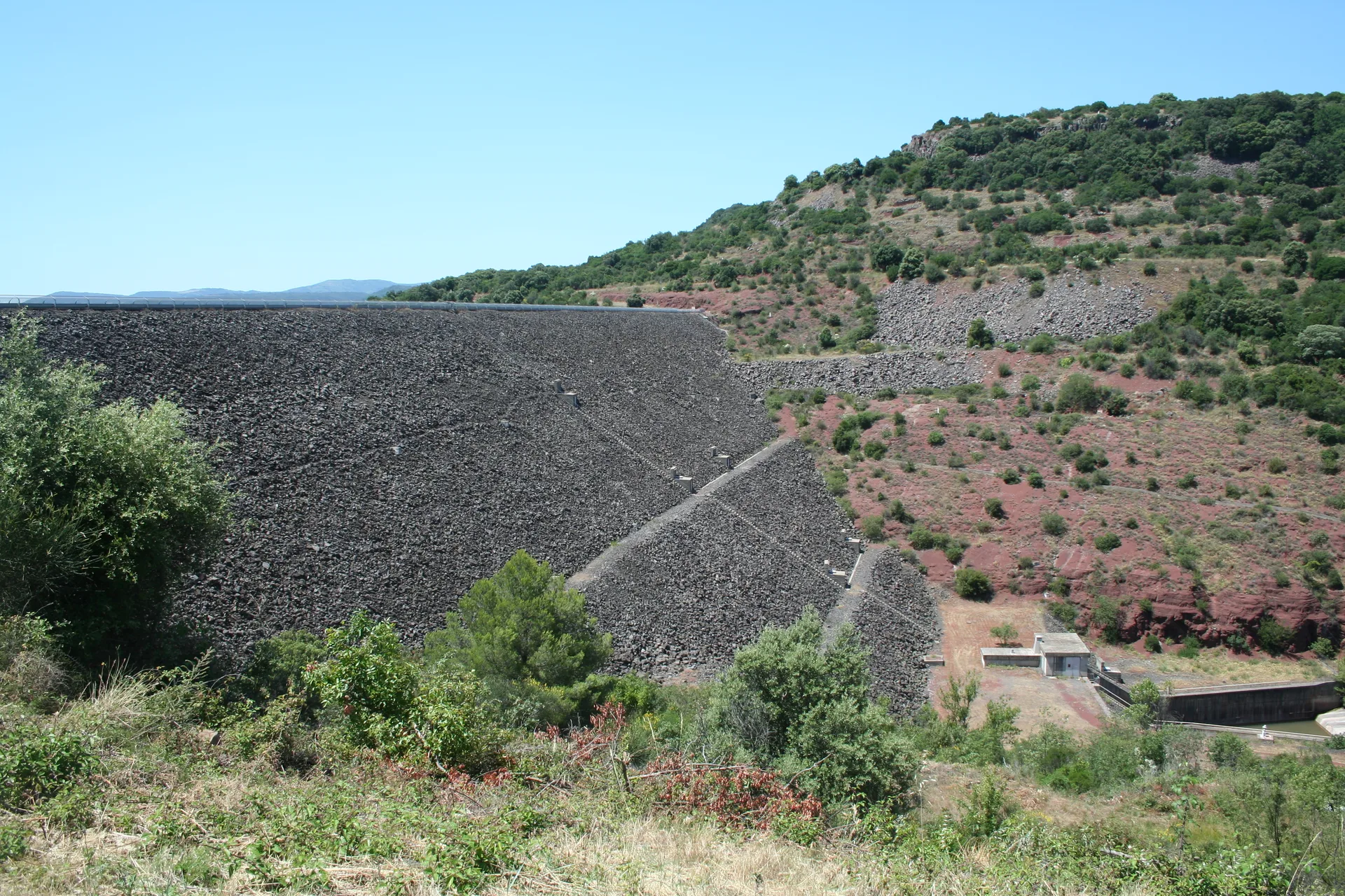 Lac du Salagout Mont Redon à Clermont-l'Hérault — À 889 m du lac