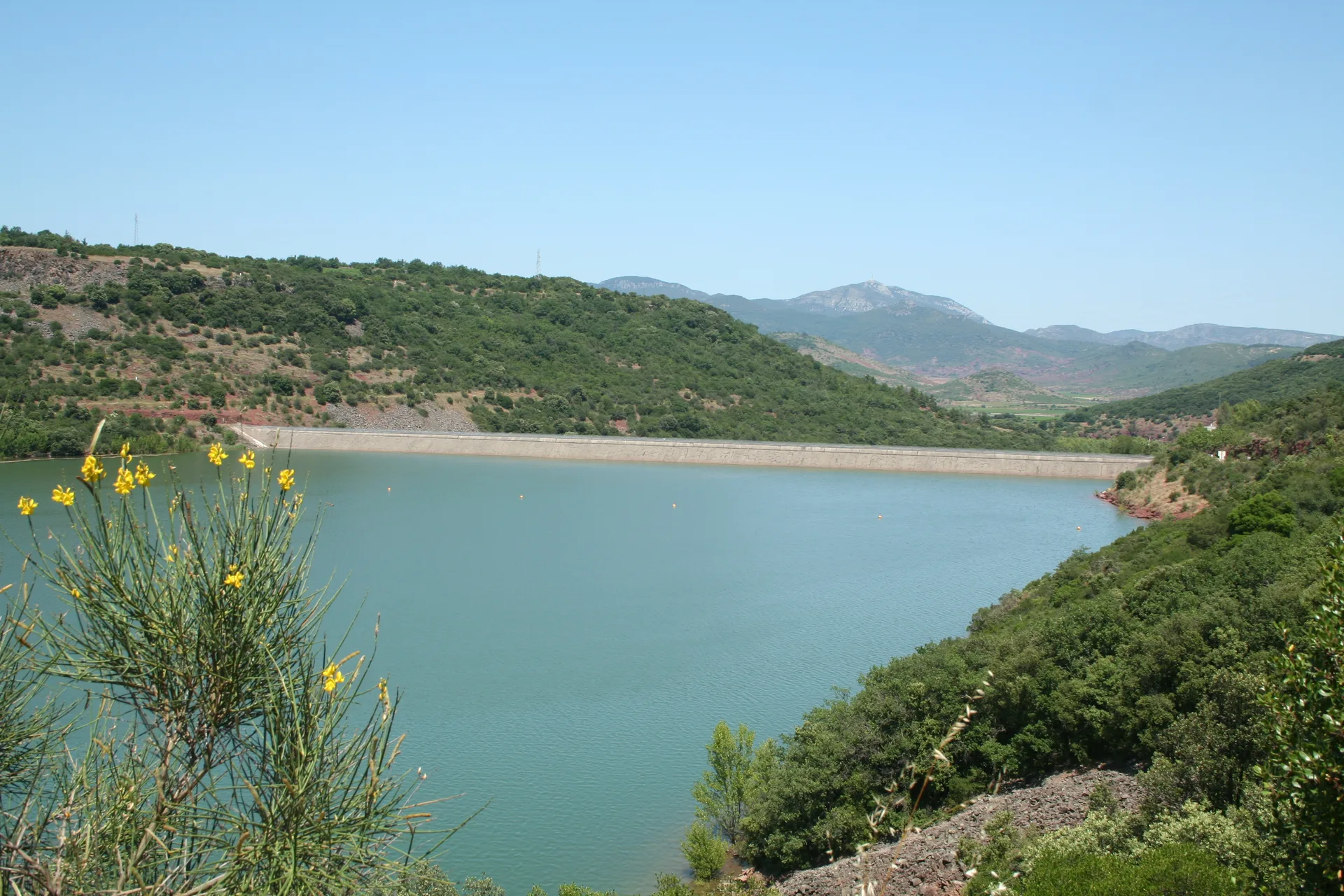 Lac du Salagout Mont Redon à Clermont-l'Hérault — À 889 m du lac