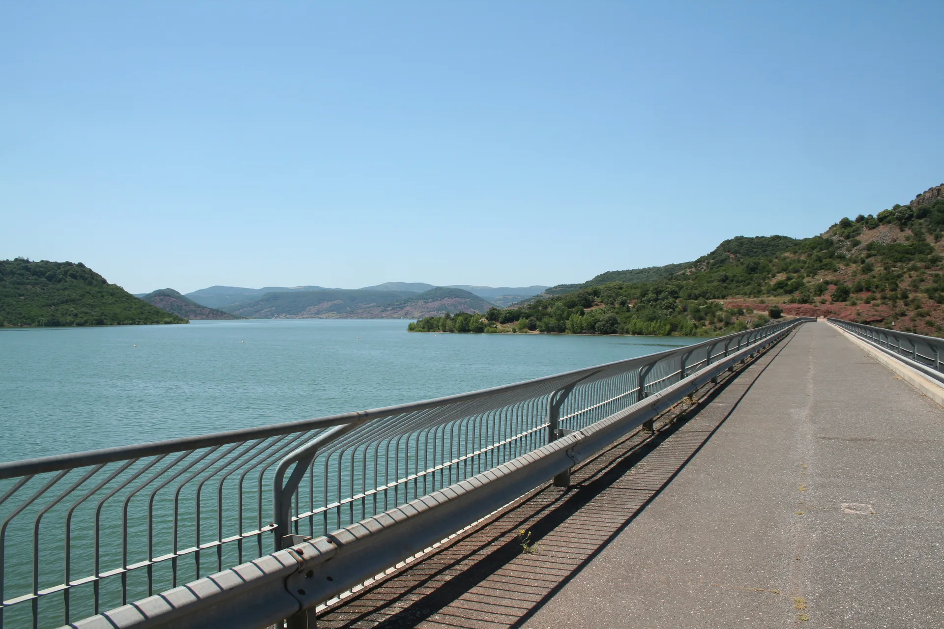 Lac du Salagout Mont Redon à Clermont-l'Hérault — À 889 m du lac