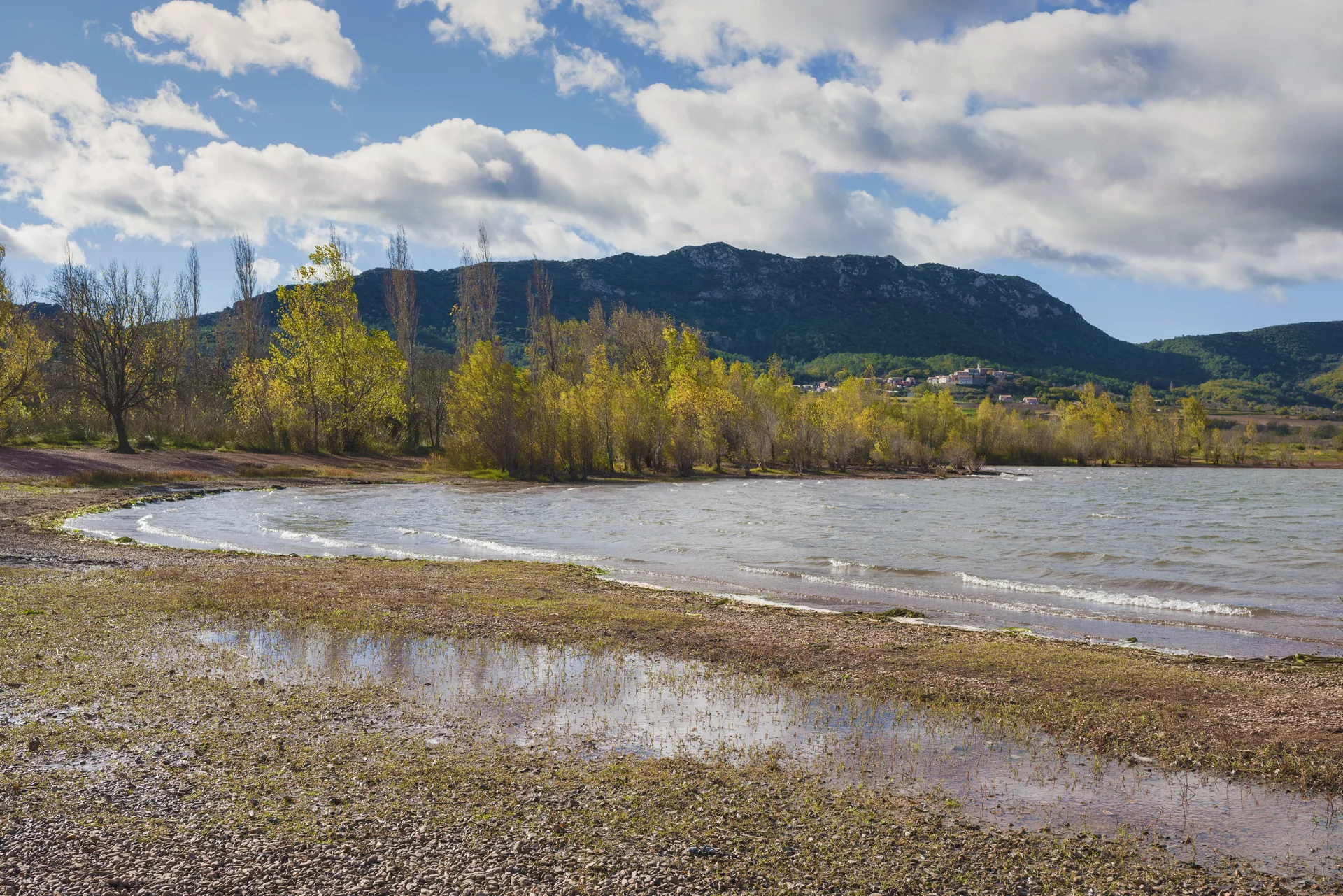 Lac du Salagout Mont Redon à Clermont-l'Hérault — À 872 m du lac