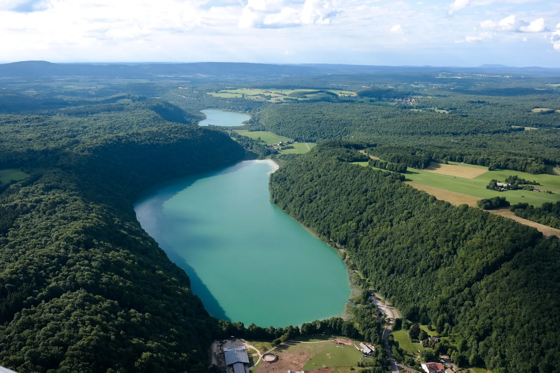 Lac du Val à Doucier — À 1,5 km du lac