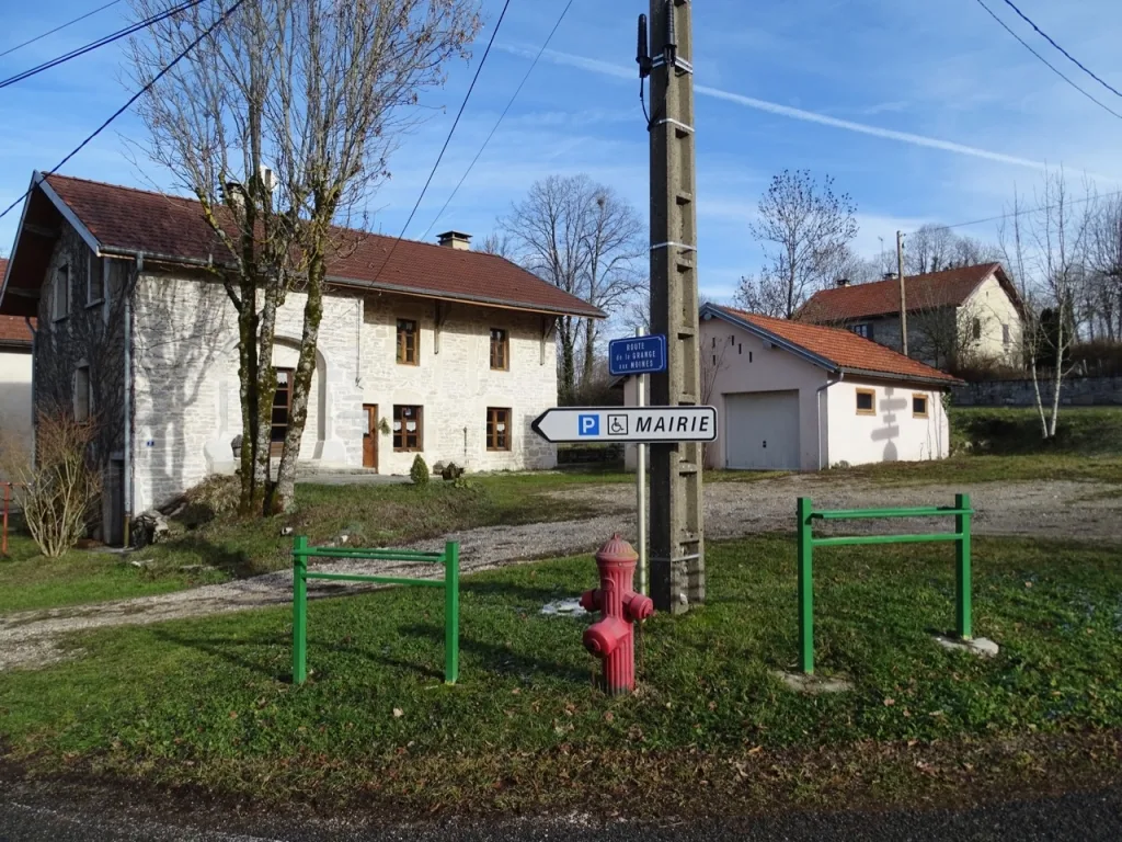 Lac du Val à Doucier — À 2,2 km du lac
