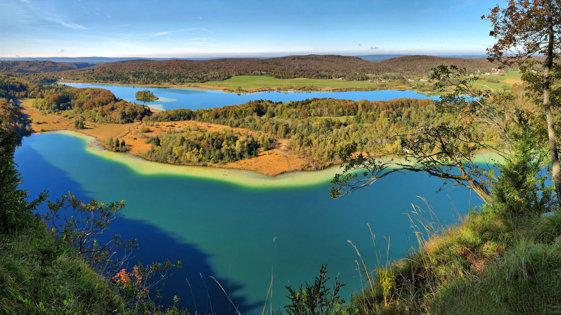 Lac du Vernoy à Le Frasnois — À 3,0 km du lac
