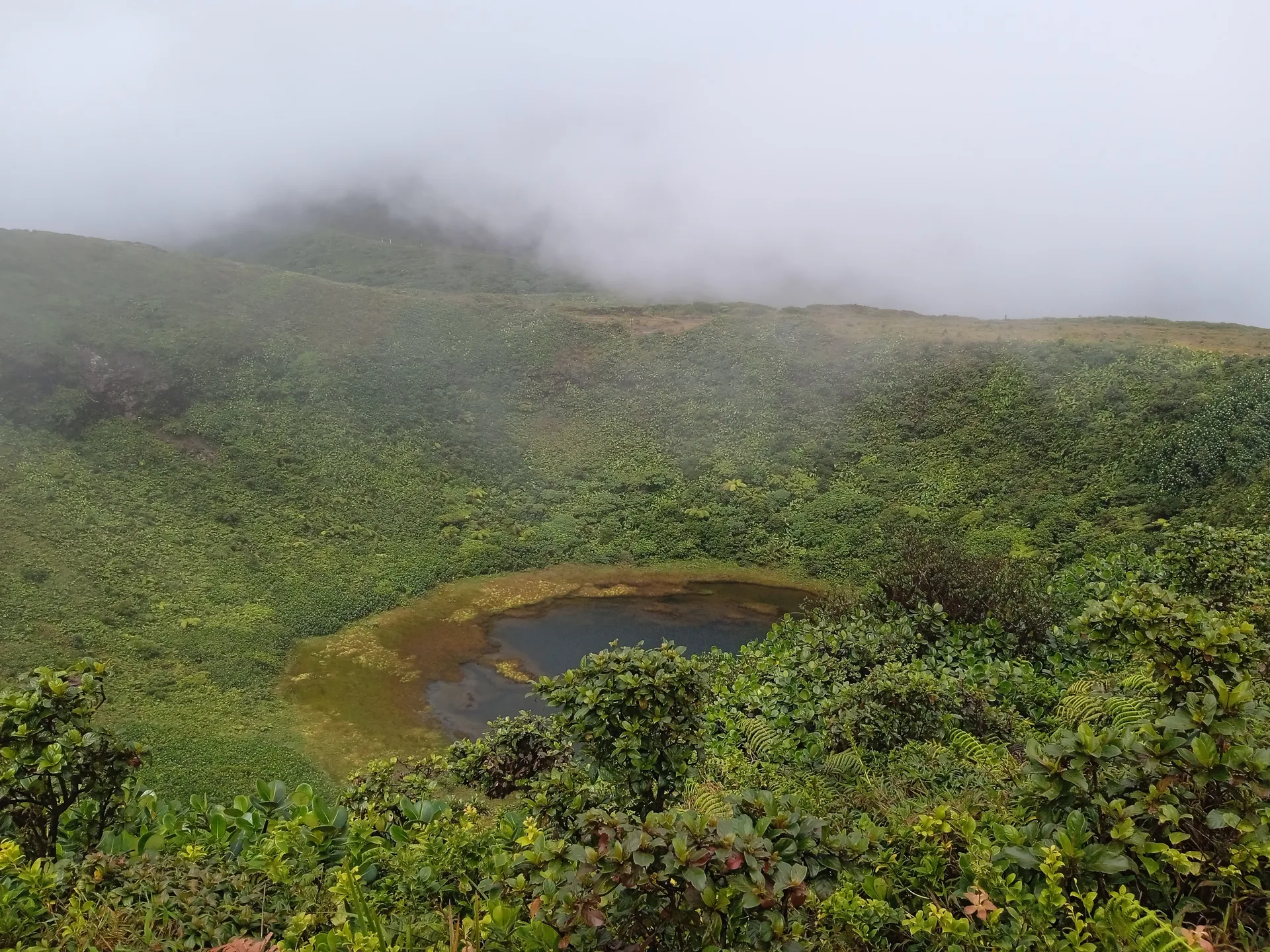 Lac Flammarion à Gourbeyre — Sur le lac