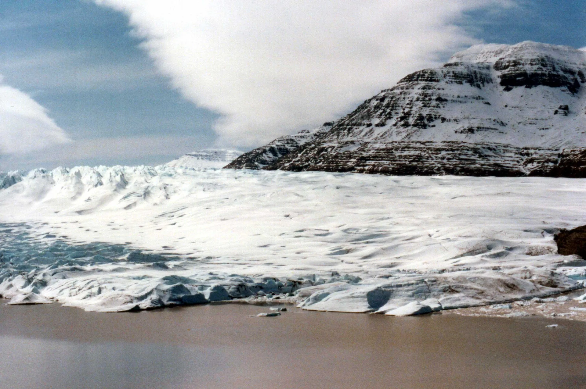 Lac Jaune à Archipel des Kerguelen — À 4,6 km du lac