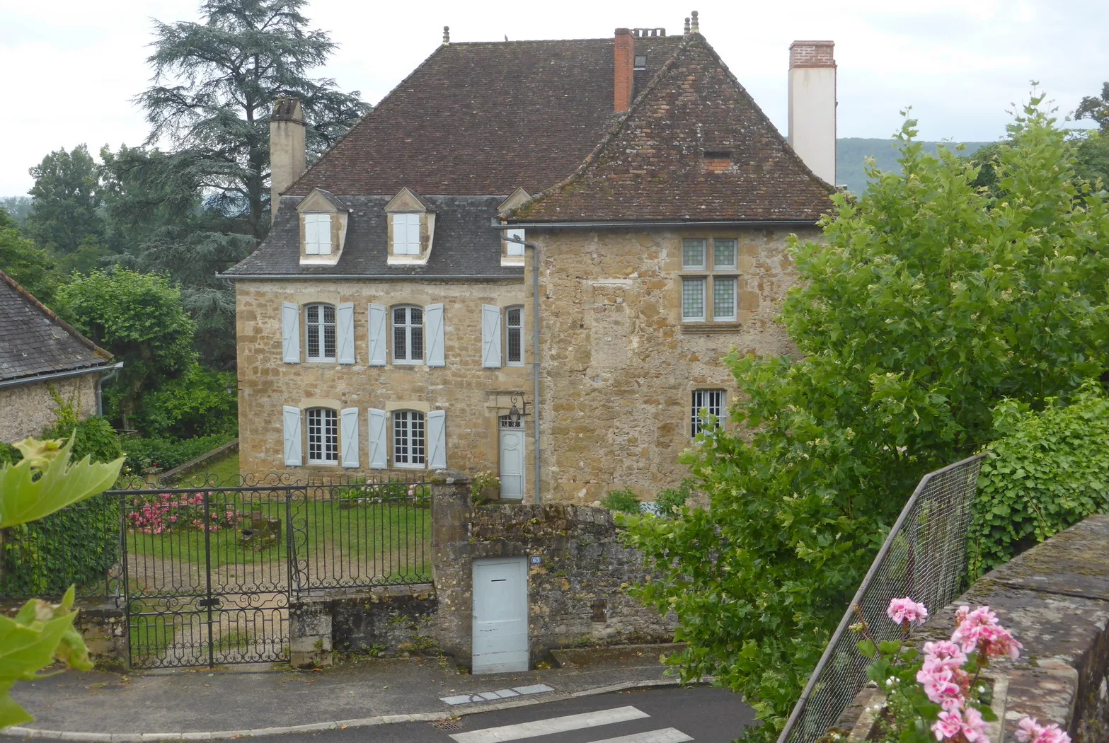 Lac sur la Dordogne à Vayrac — À 1,5 km du lac