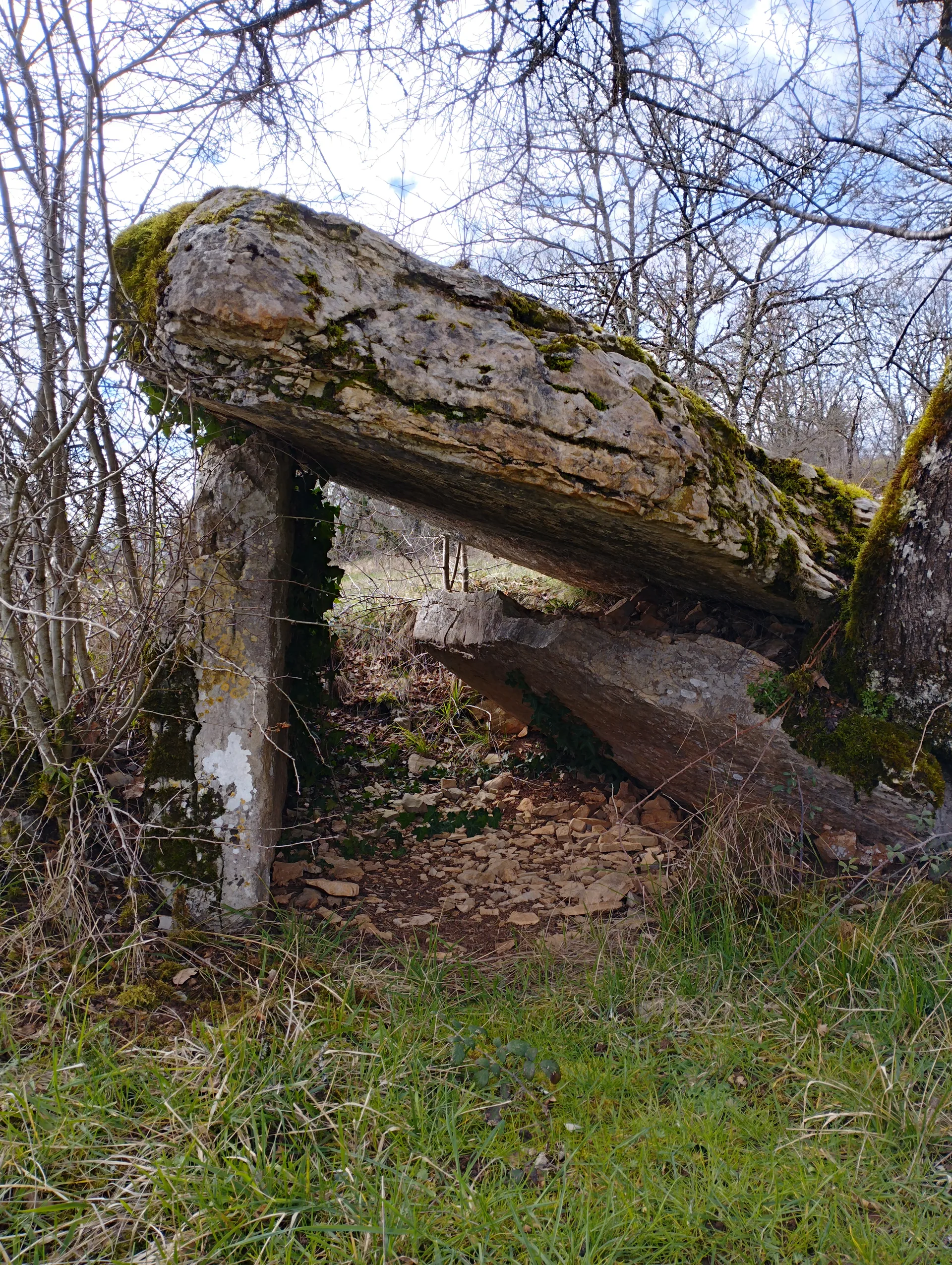 Lac Tumulus à Gramat — À 3,3 km du lac