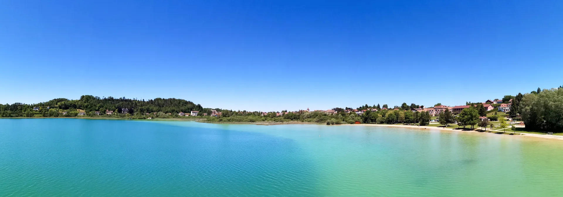 Lacs de Clairvaux à Clairvaux-les-Lacs — À 389 m du lac
