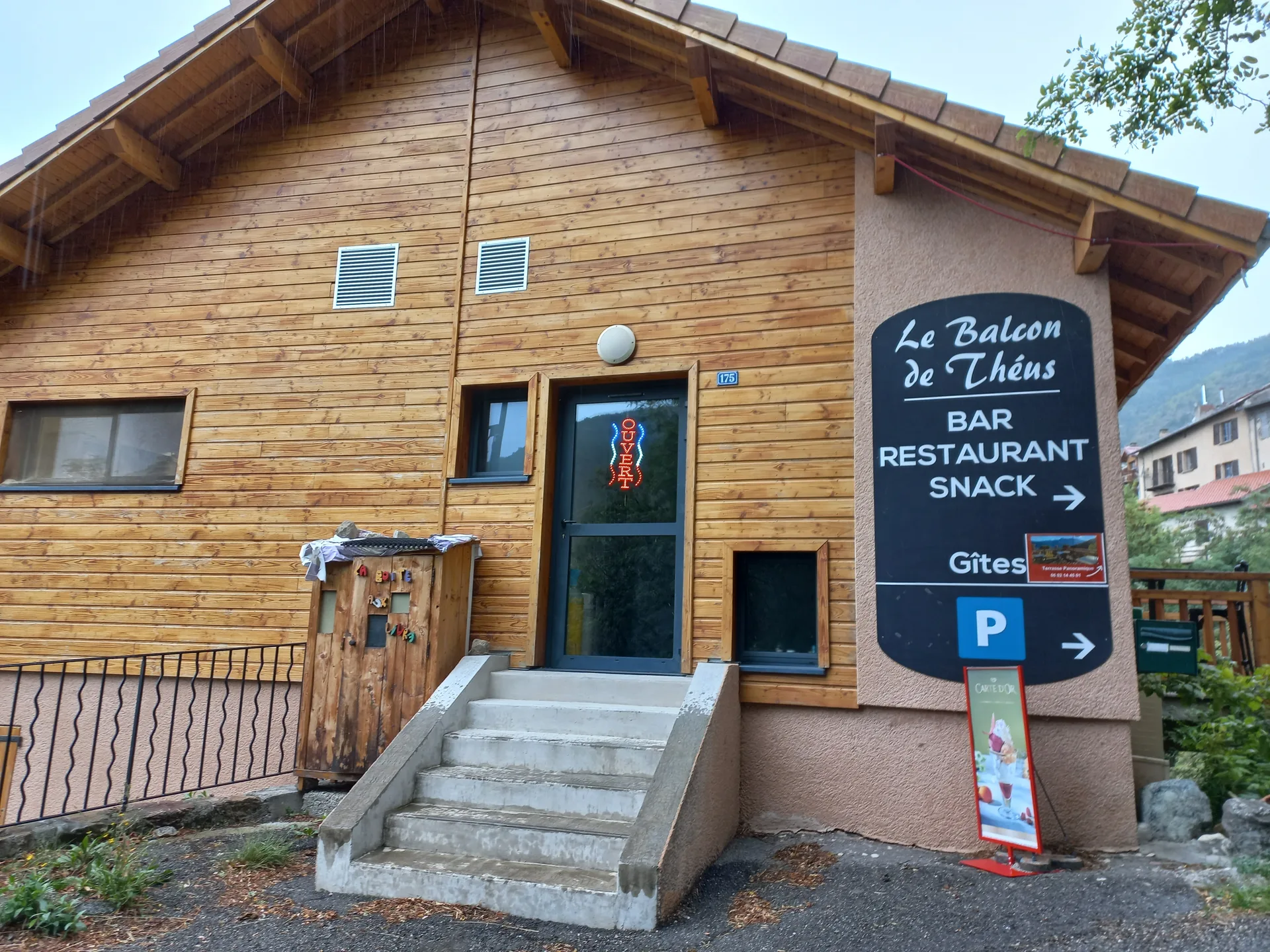 Lacs de Crupillouse à Piégut — À 3,8 km du lac