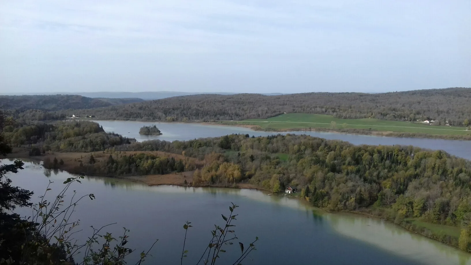 Lacs de Maclu à La Chaux-du-Dombief — À 455 m du lac