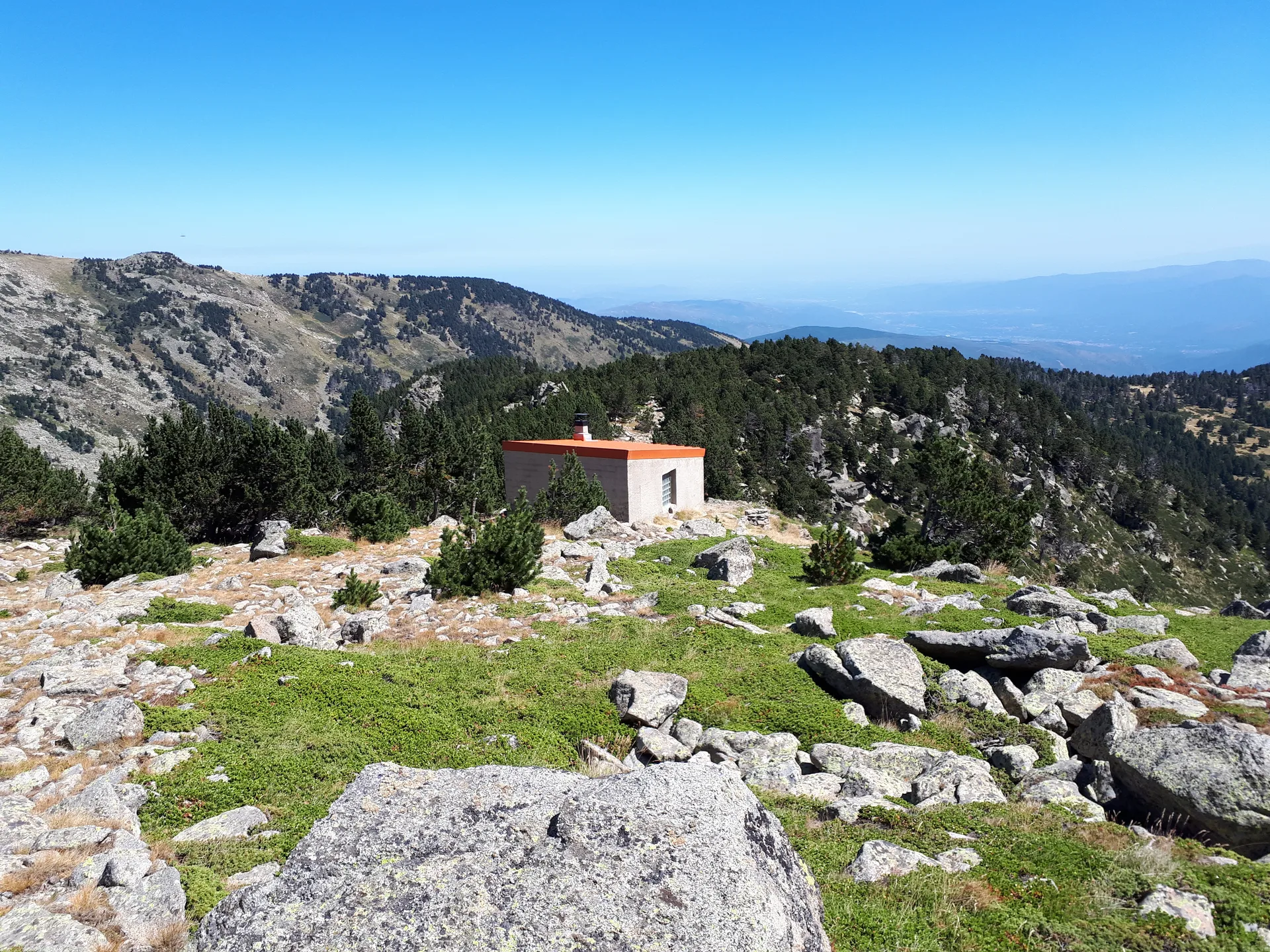 Lacs de Madres 2087 m à Olette — À 798 m du lac