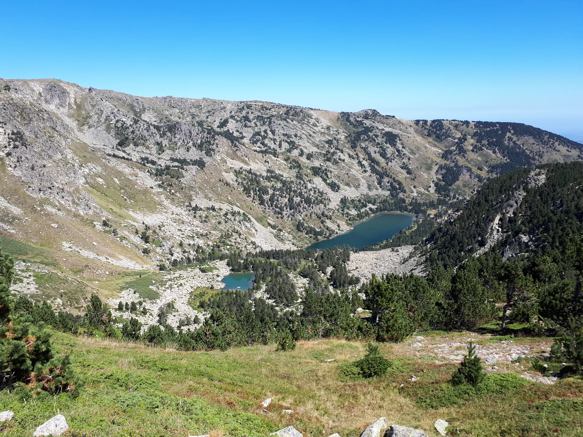 Lacs de Madres 2087 m à Olette — À 809 m du lac