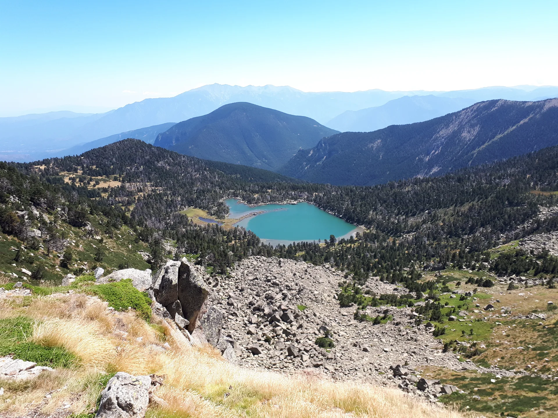 Lacs de Madres 2087 m à Olette — À 829 m du lac