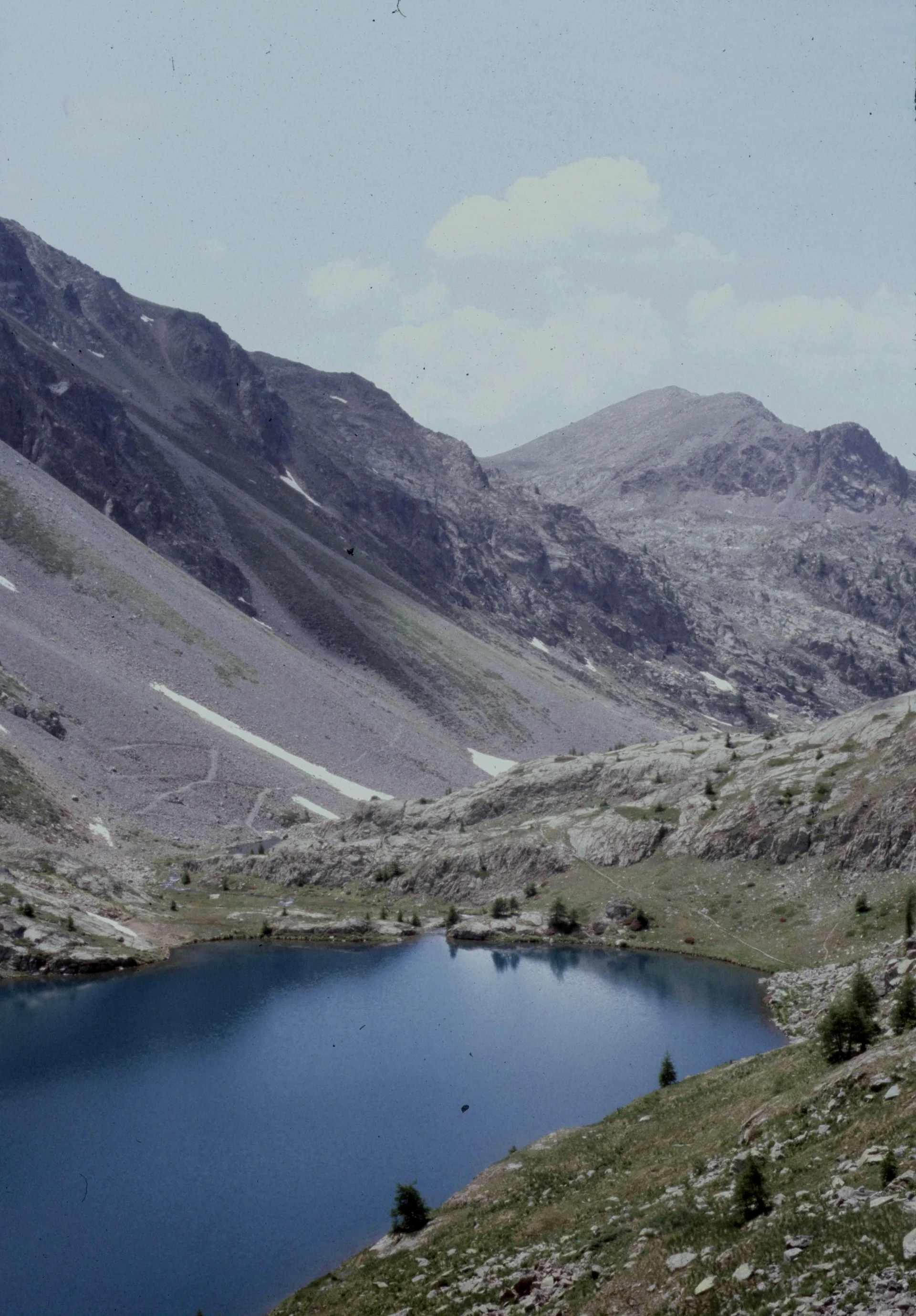 Lacs de Vens à Saint-Étienne-de-Tinée — À 569 m du lac