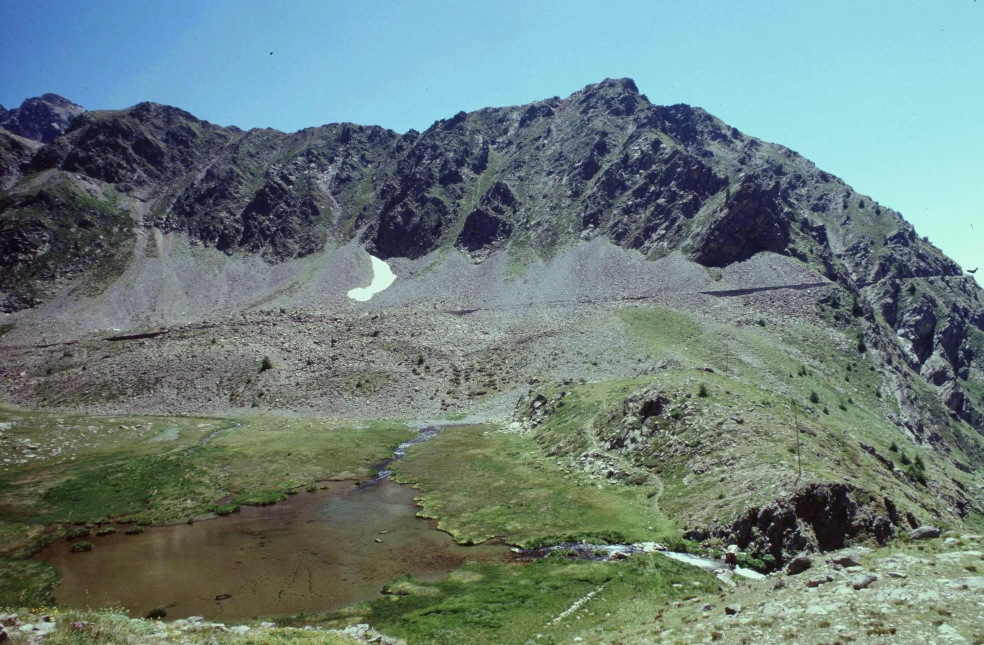 Lacs Varicles à Saint-Étienne-de-Tinée — À 734 m du lac