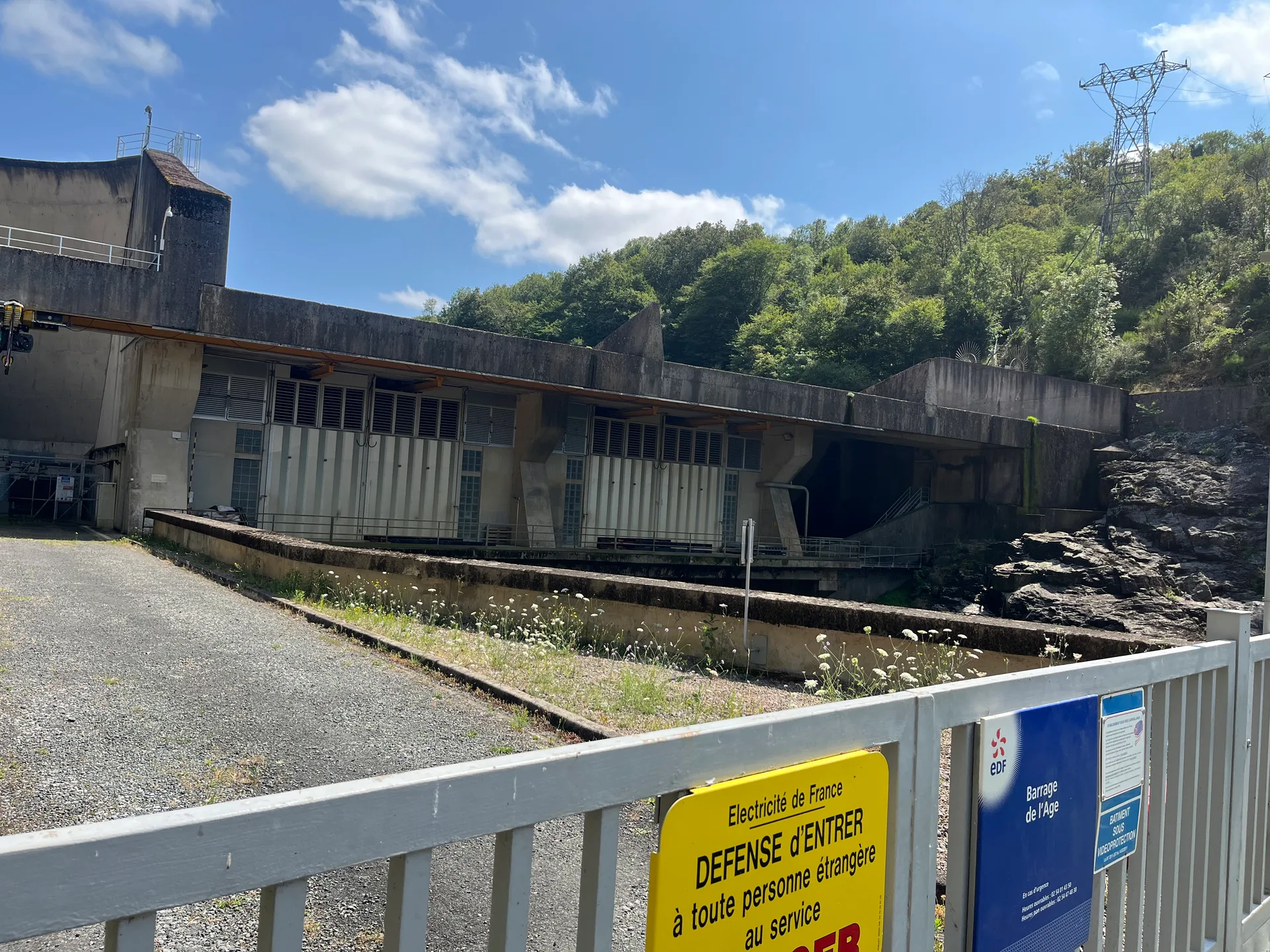 Le Bourg d'Hem à Le Bourg-d'Hem — À 1,4 km du lac