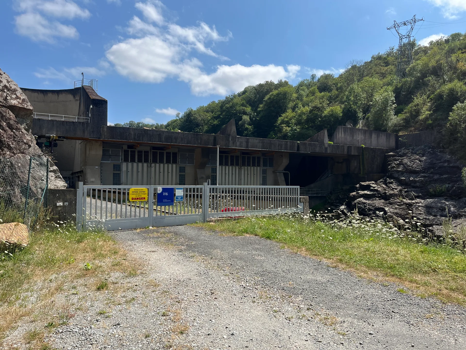 Le Bourg d'Hem à Le Bourg-d'Hem — À 1,4 km du lac